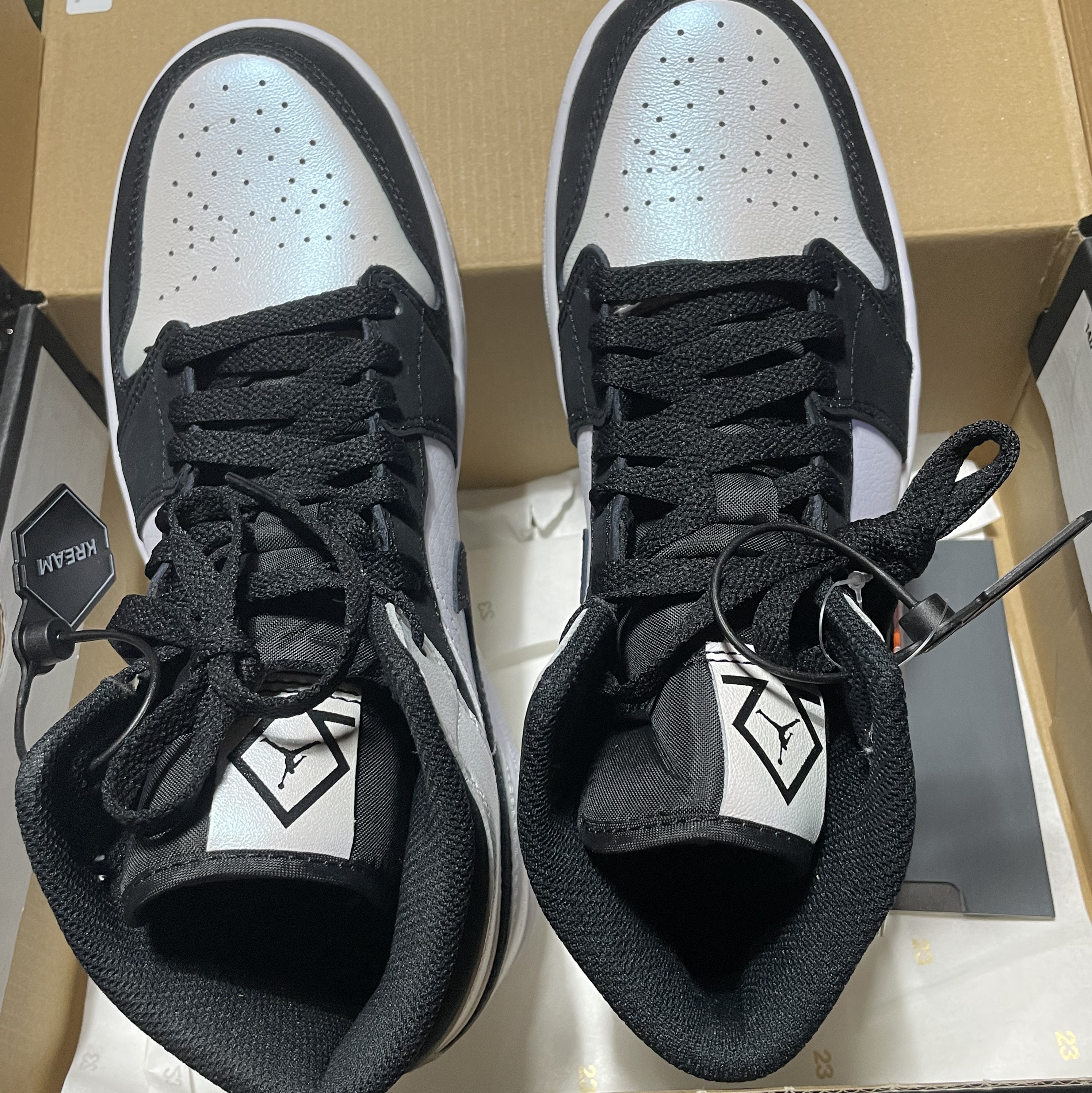 Jordan 1 Mid SE Diamond 착용 스타일 - 1