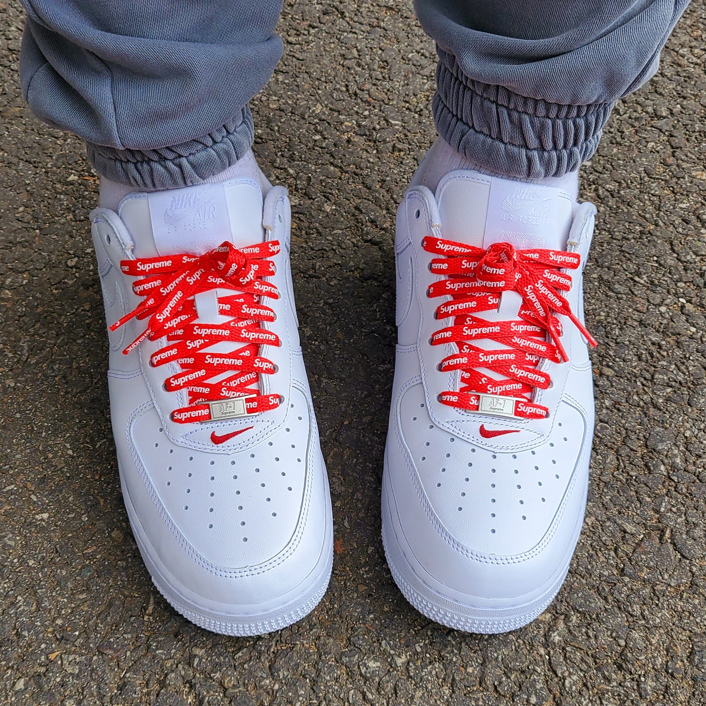 Nike x Supreme Air Force 1 Low White 착용 스타일 - 2