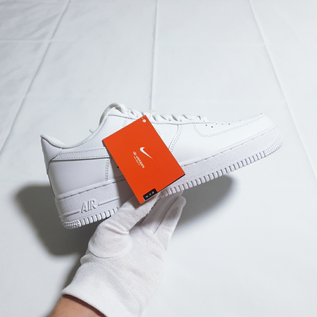 Nike Air Force 1 '07 Low White 착용 스타일 - 1