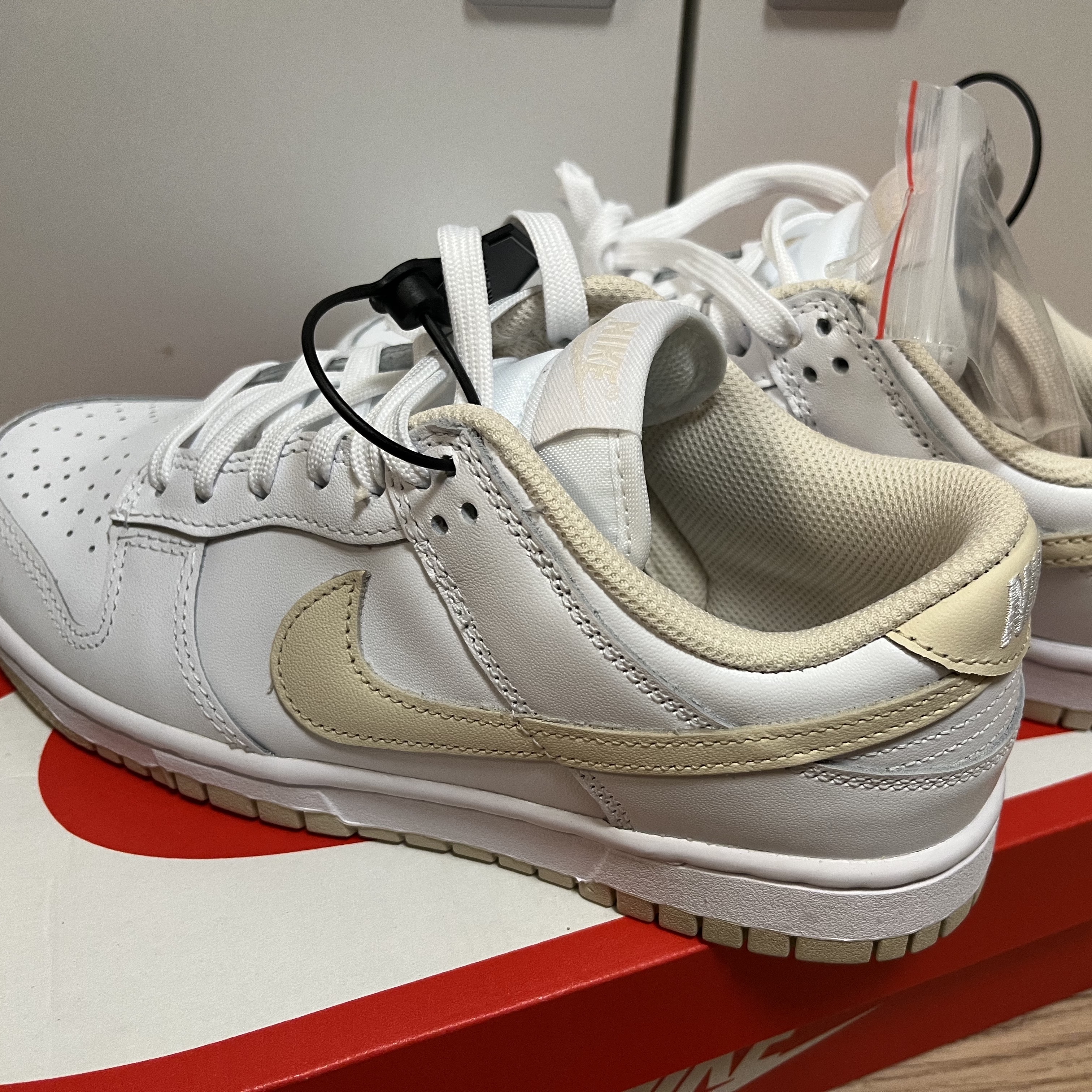 (W) Nike Dunk Low Pearl White 착용 스타일