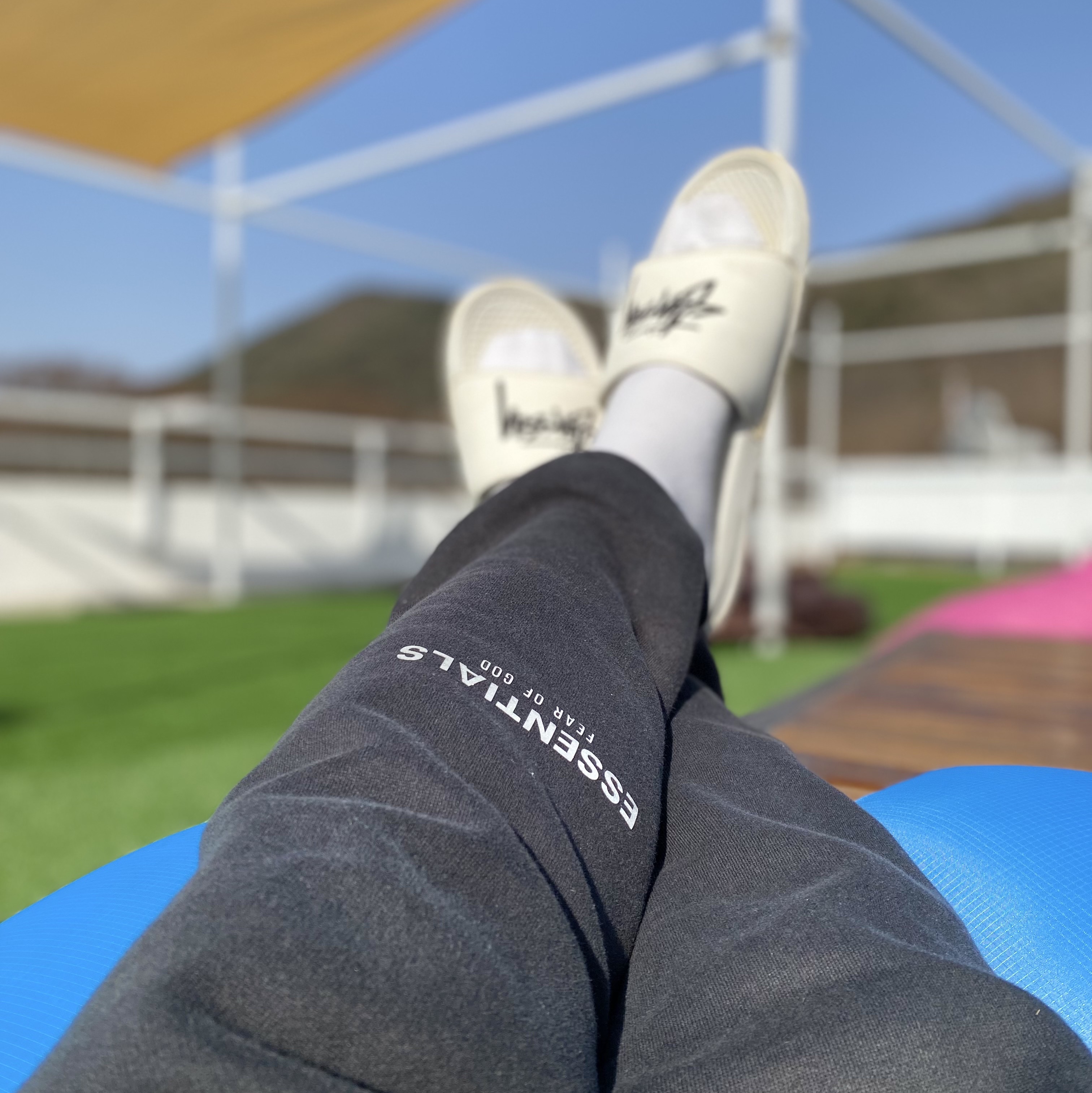 Essentials Sweatpants Black - 21SS, Nike x Stussy Benassi Slide Sail 착용 스타일