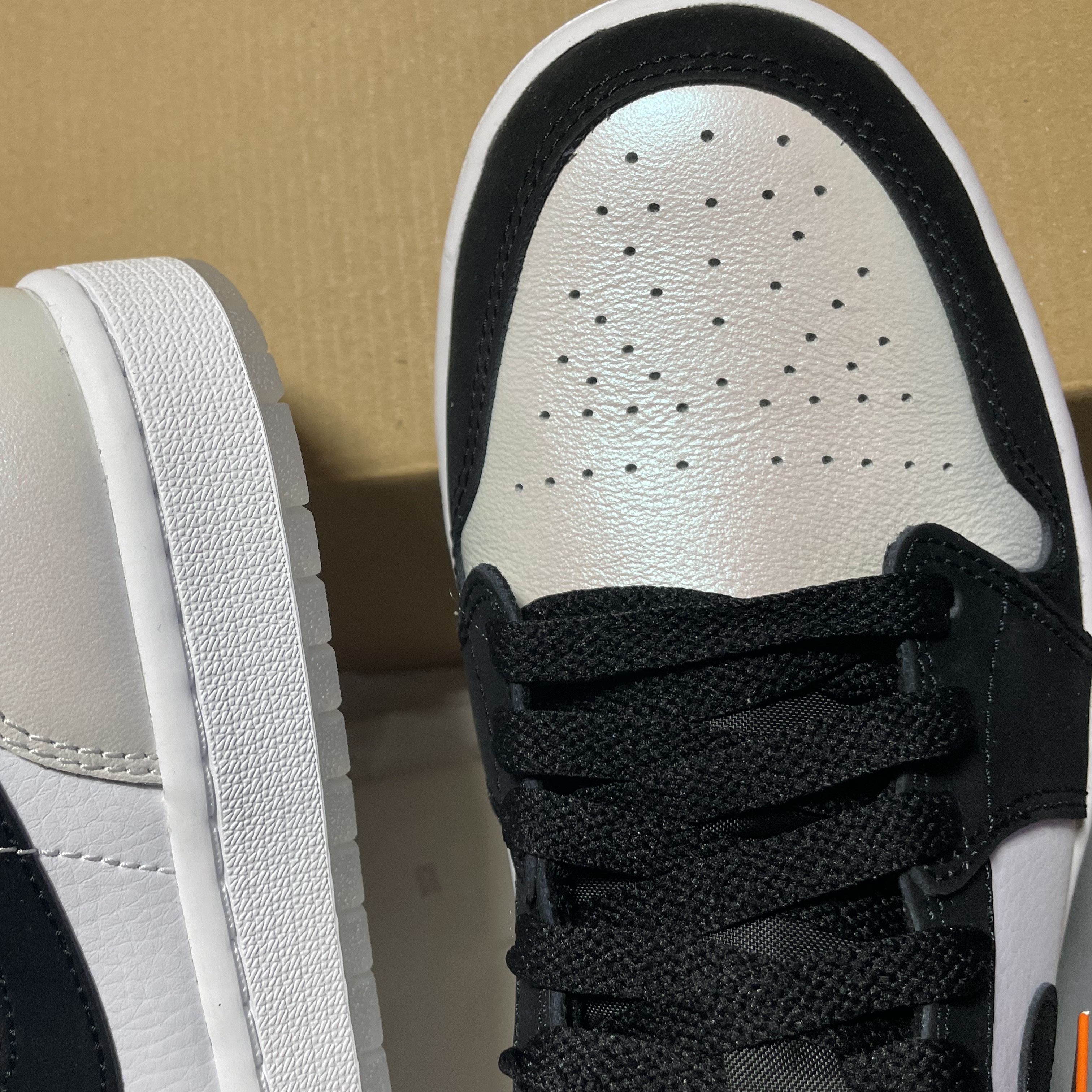 Jordan 1 Mid SE Diamond 착용 스타일 - 2