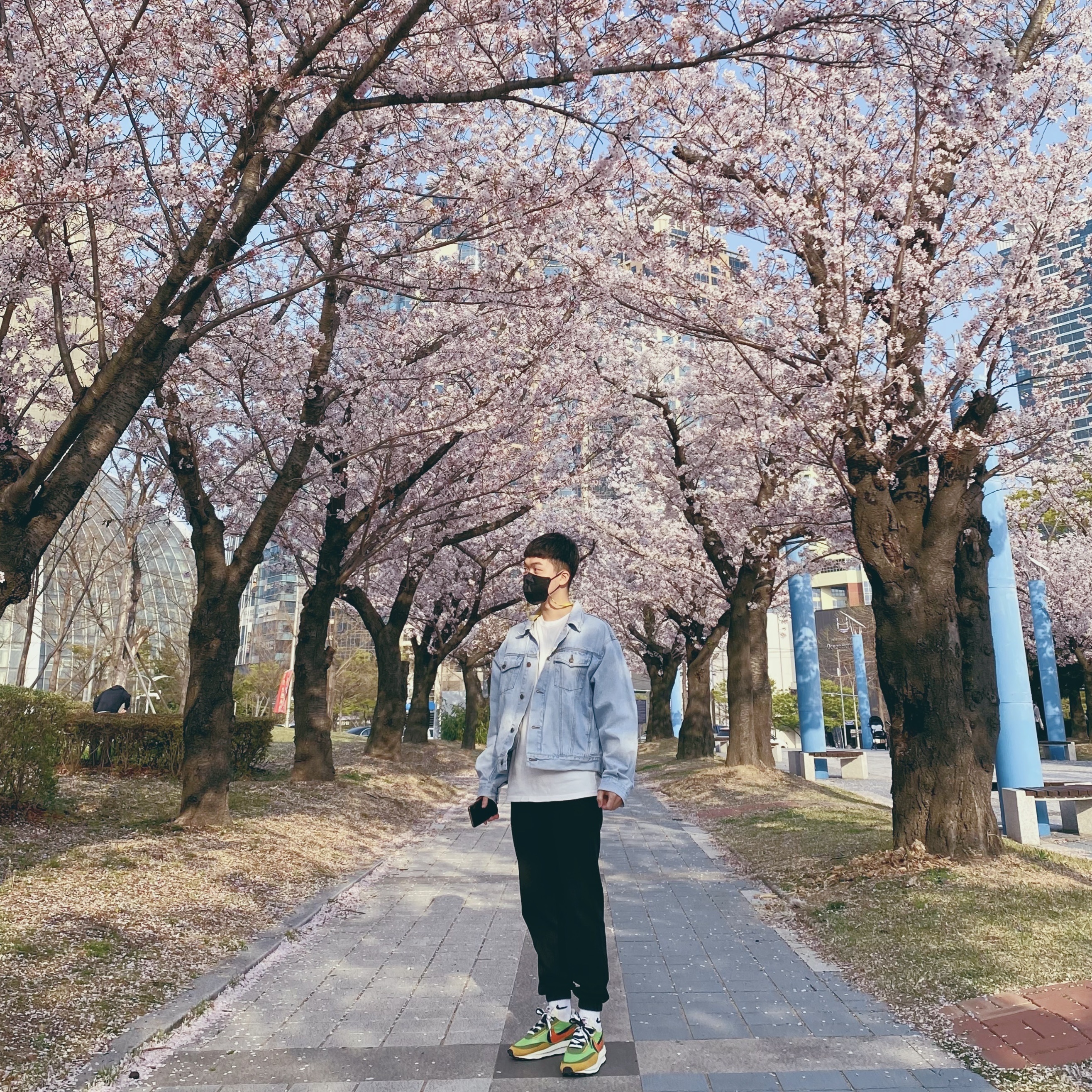 Nike x Sacai LDWaffle Green Multi 착용 스타일