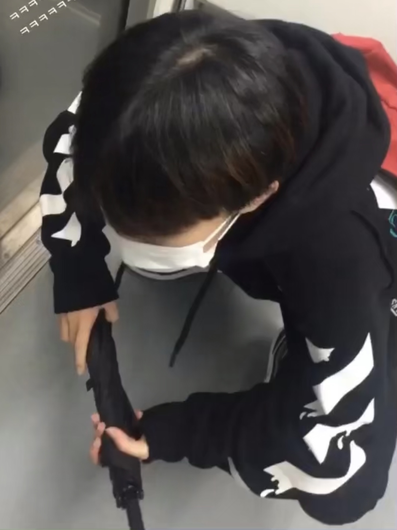 Jordan 1 Low Black Particle Grey 착용 스타일
