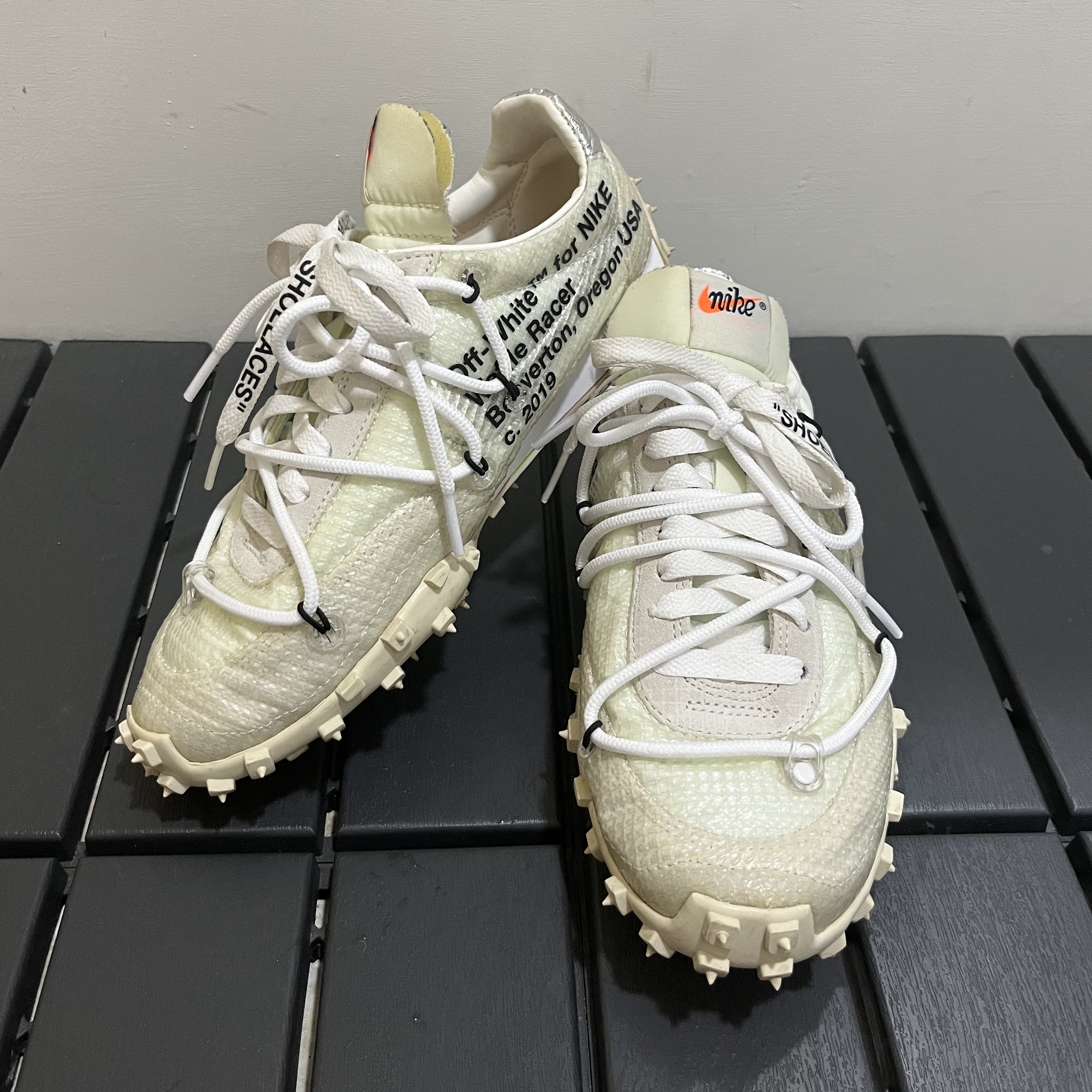 (W) Nike x Off-White Waffle Racer White 착용 스타일 - 1