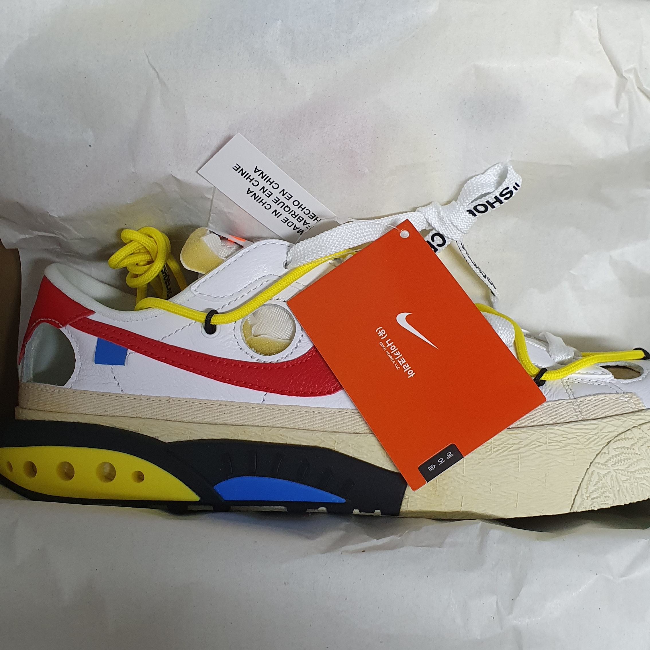 Nike x Off-White Blazer Low '77 White and University Red 착용 스타일 - 1
