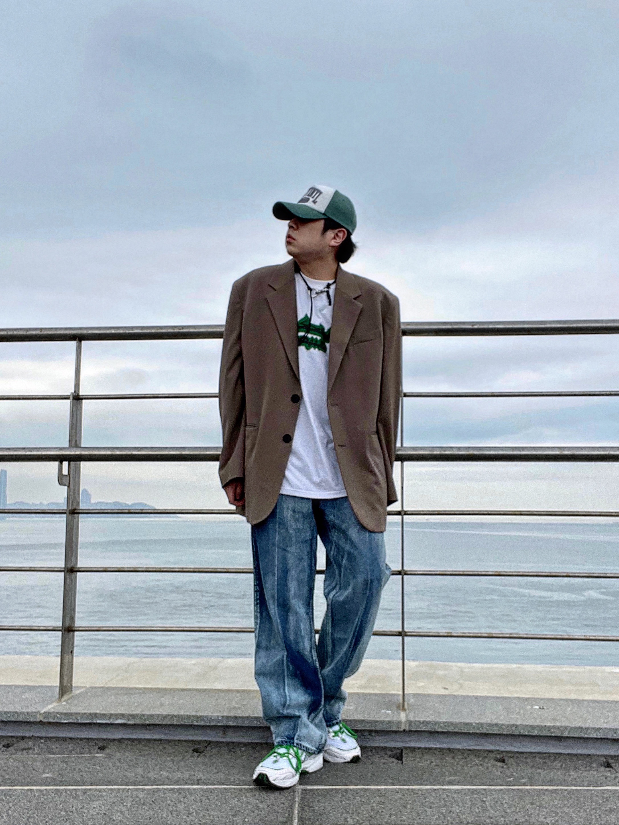 Stussy Nobody's Home T-Shirt White, Asics Gel-1090 White Green 착용 스타일