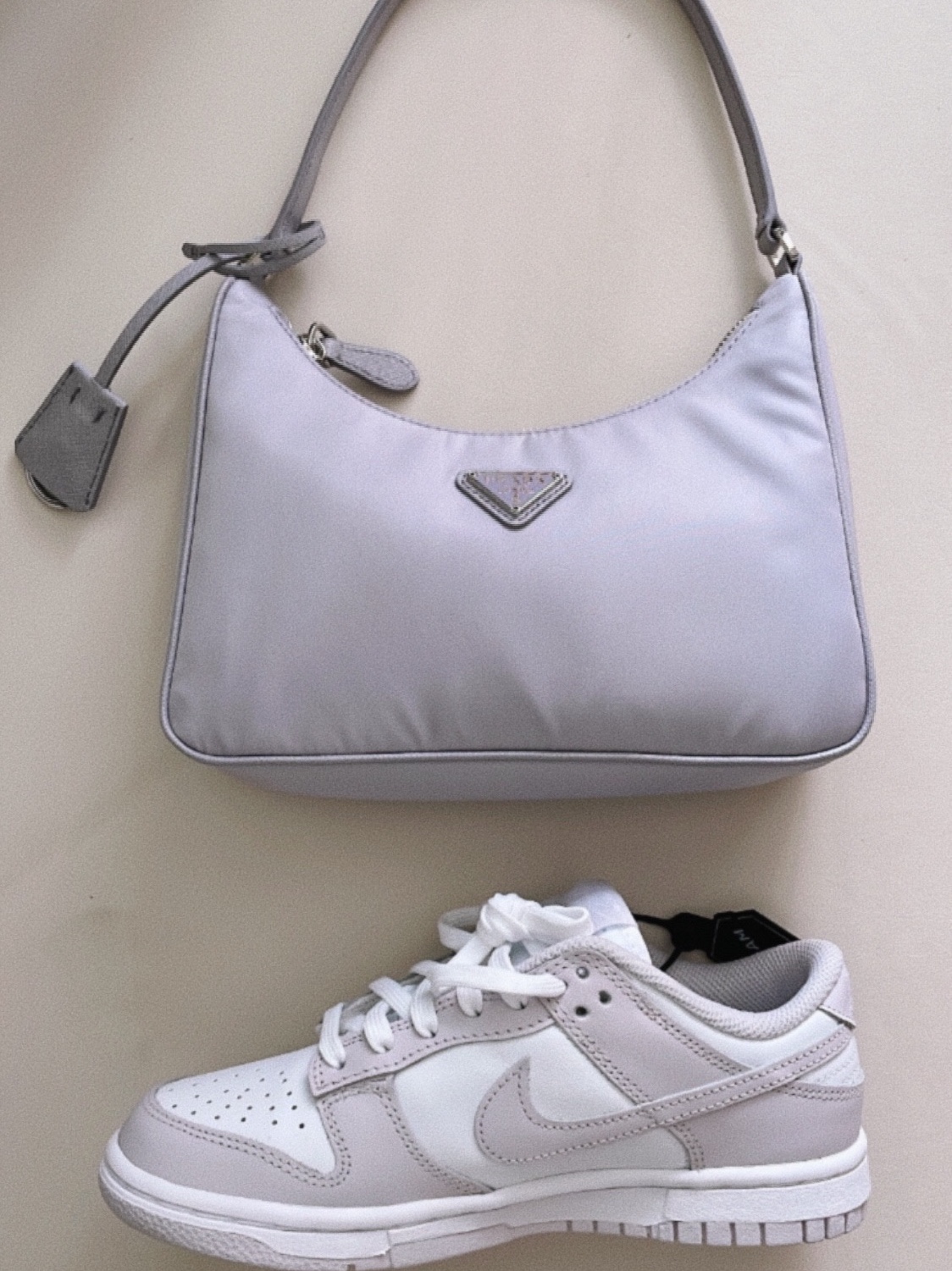 Prada Re-Edition 2005 Saffiano Trim Re-Nylon Mini Hobo Bag Wisteria, (W) Nike Dunk Low Venice 착용 스타일 - 1