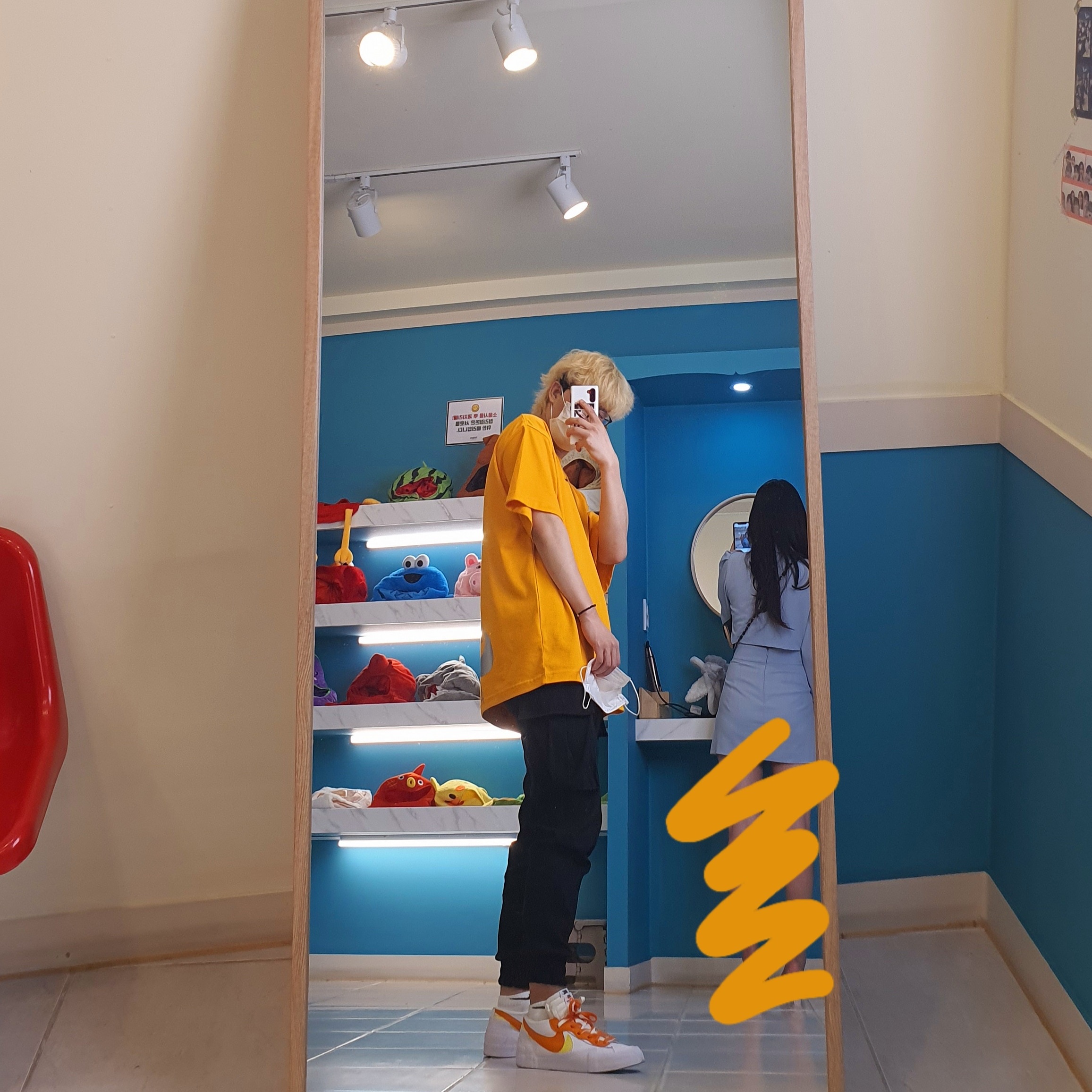 Nike x Kim Jones Oversized T-Shirt Circuit Orange - US/EU, Nike x Sacai Blazer Low Magma Orange 착용 스타일
