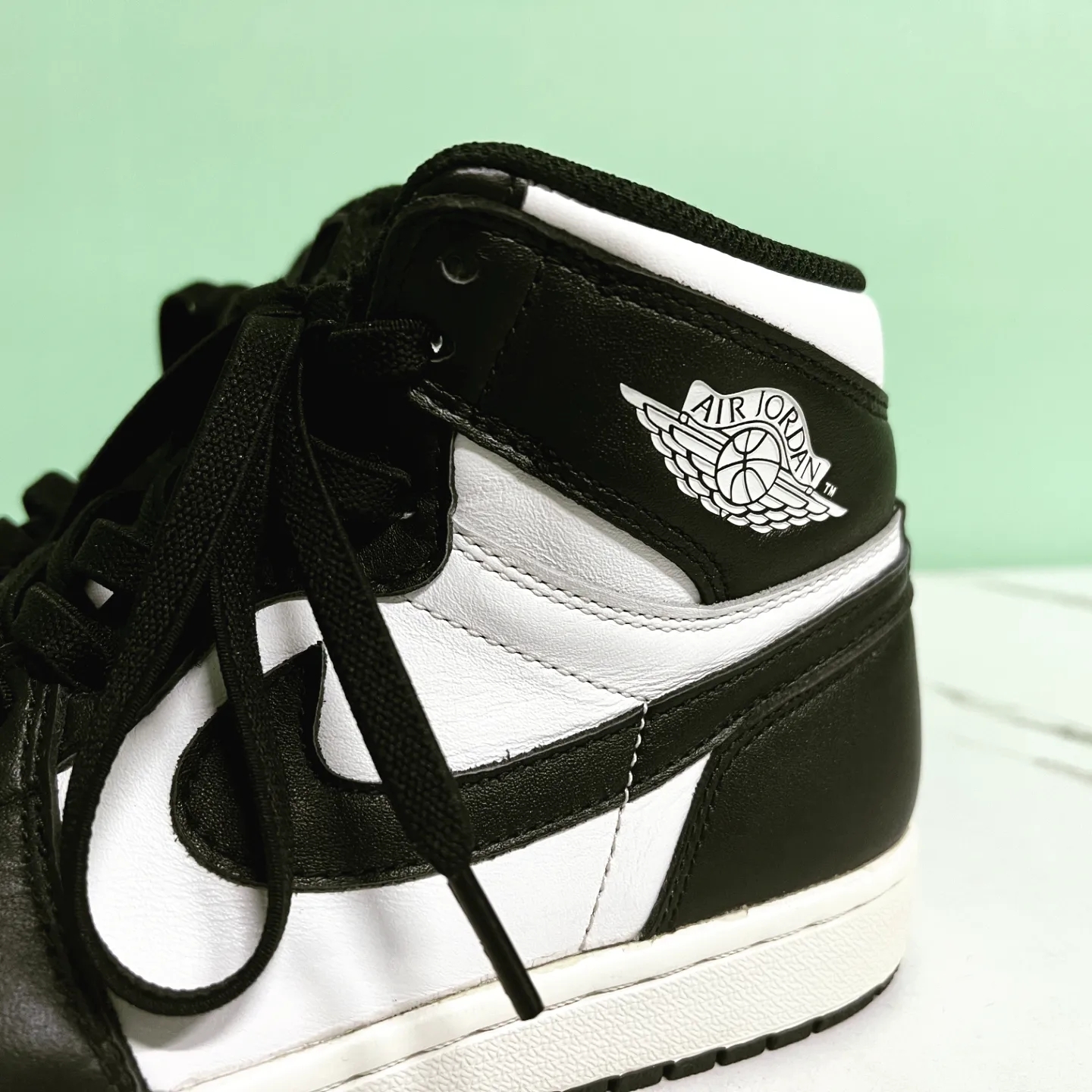 Jordan 1 Retro High OG Black White 2014 착용 스타일 - 3