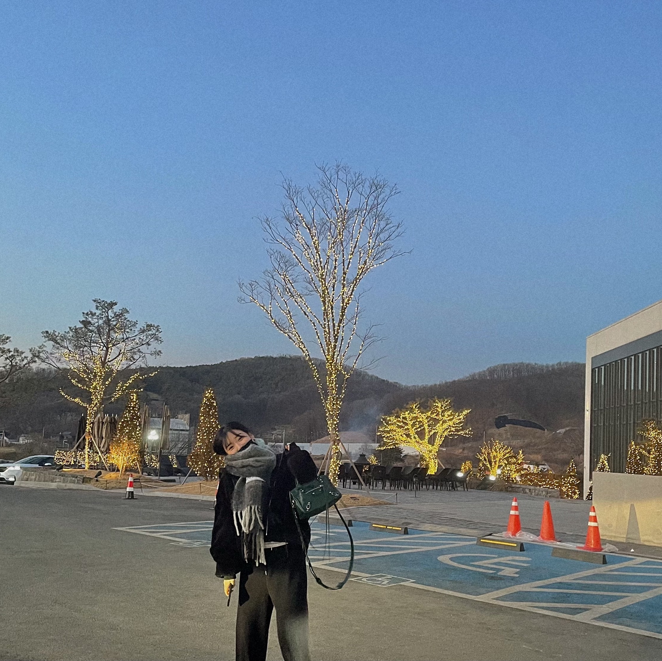 Acne Studios Mohair Check Muffler Grey Green Black, Balenciaga Neo Classic Nano City Bag Black 착용 스타일 - 2