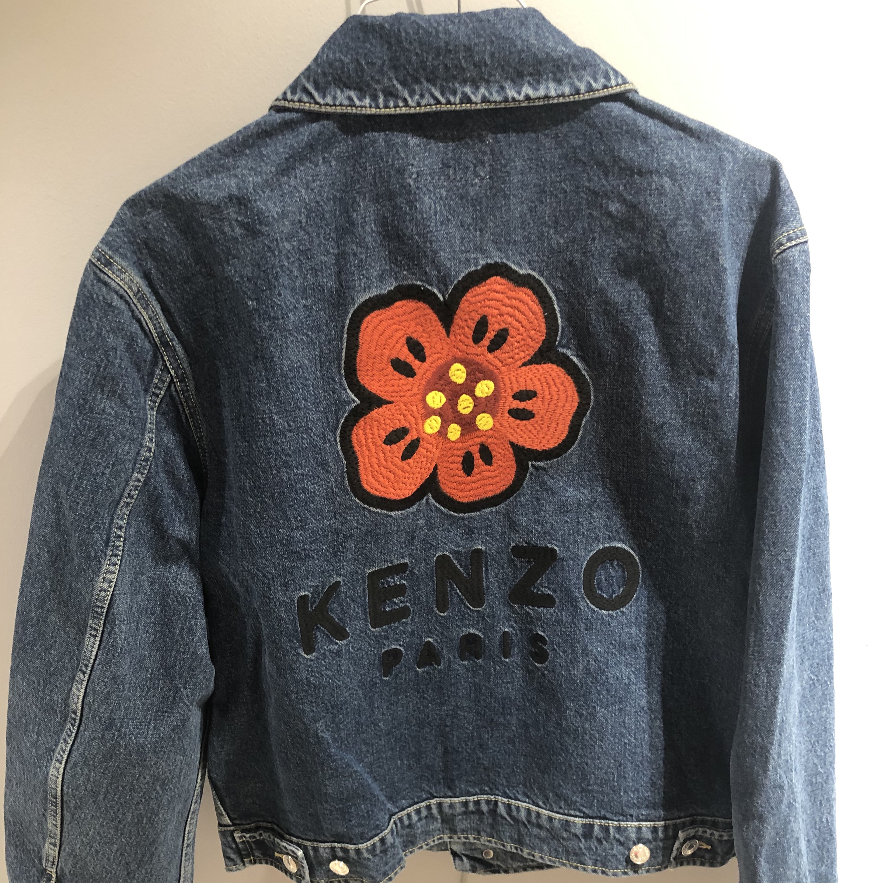 Kenzo Boke Flower Embroidery Denim Trucker Jacket Navy Blue 착용 스타일