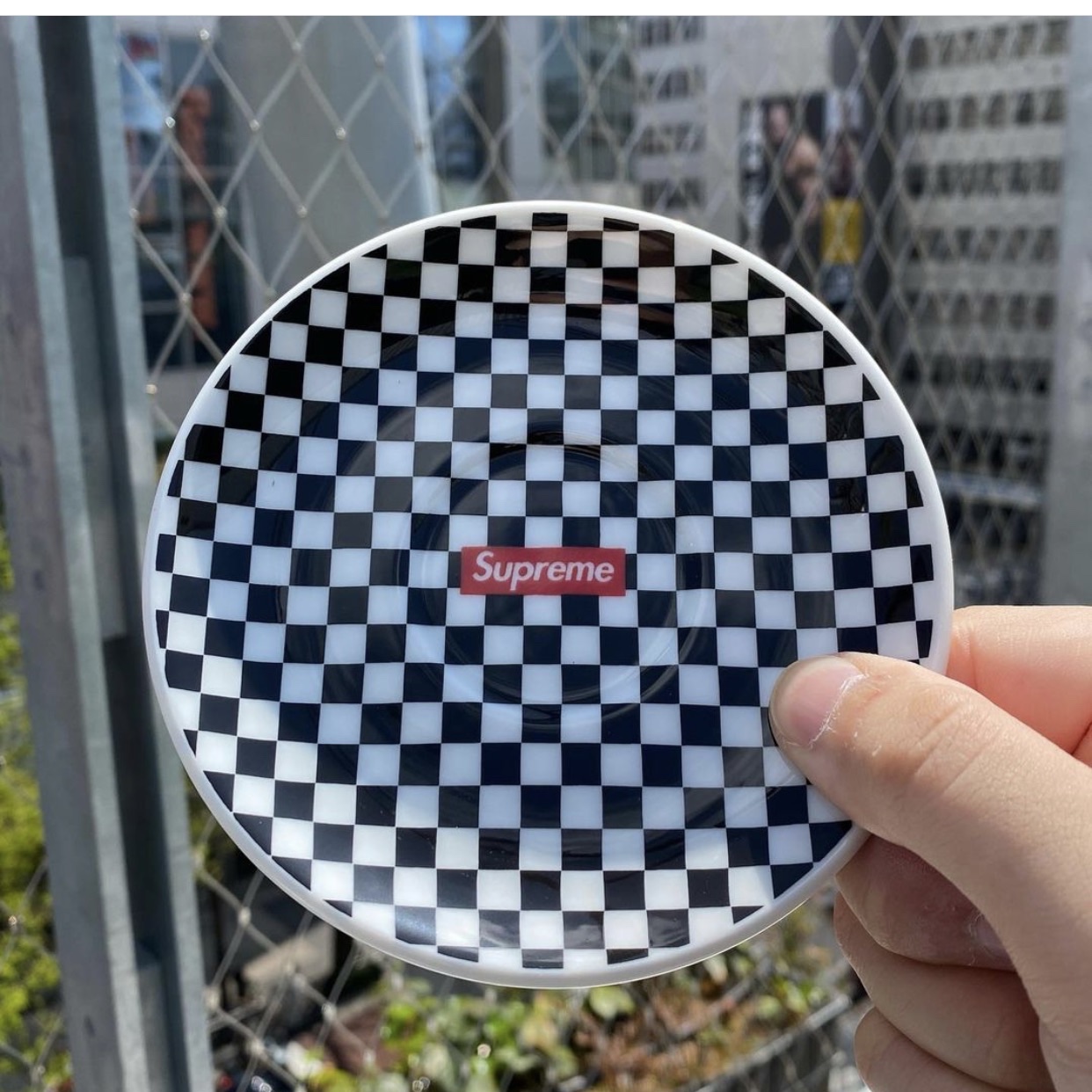 Supreme x IPA Porcellane Aosta Espresso Set Black (Set of 2) 착용 스타일 - 2
