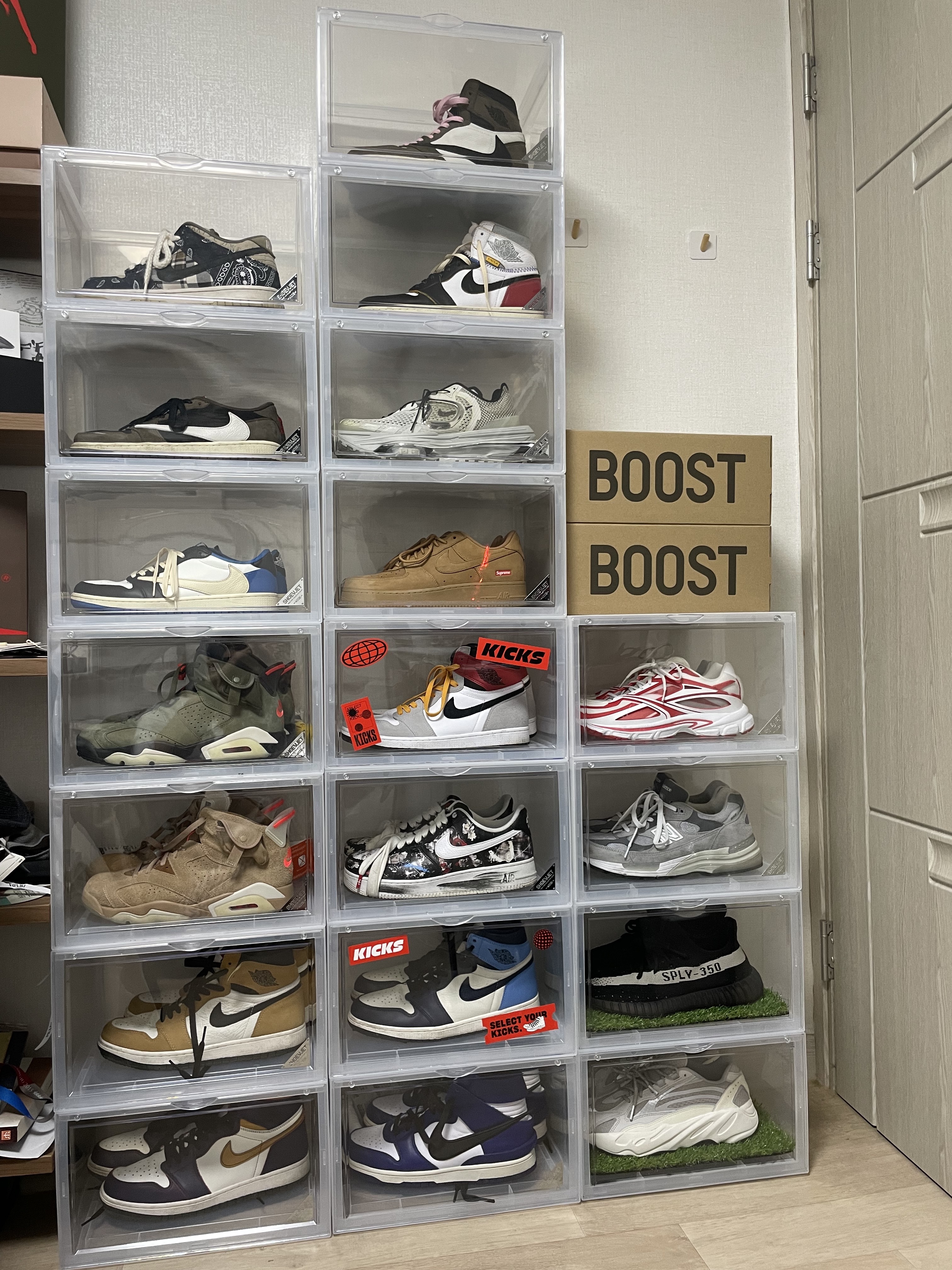 Jordan 1 x Travis Scott x Fragment Retro Low OG SP Military Blue, Jordan 6 x Travis Scott Retro SP British Khaki 착용 스타일