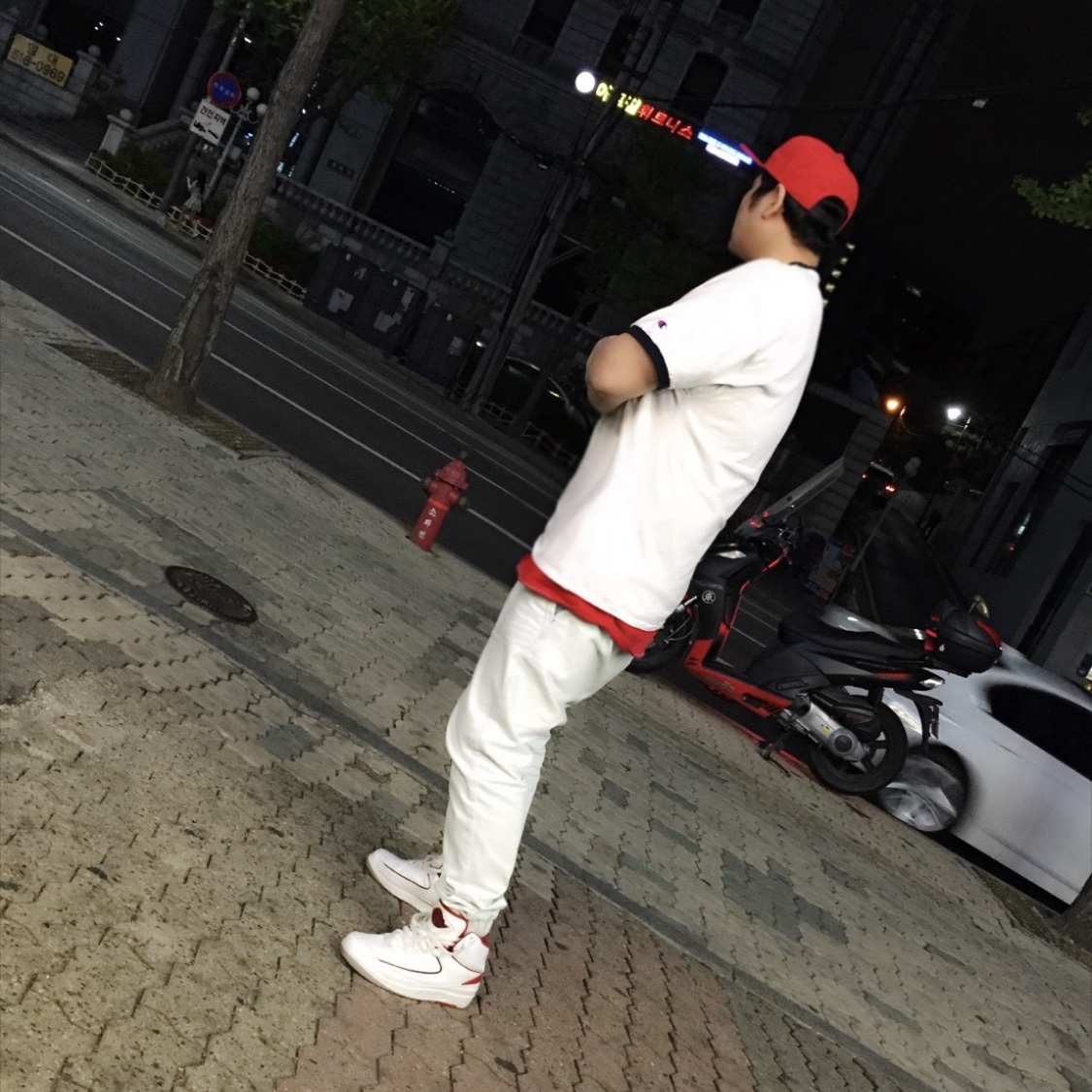 Jordan 2 Retro White Red 2014 착용 스타일 - 2