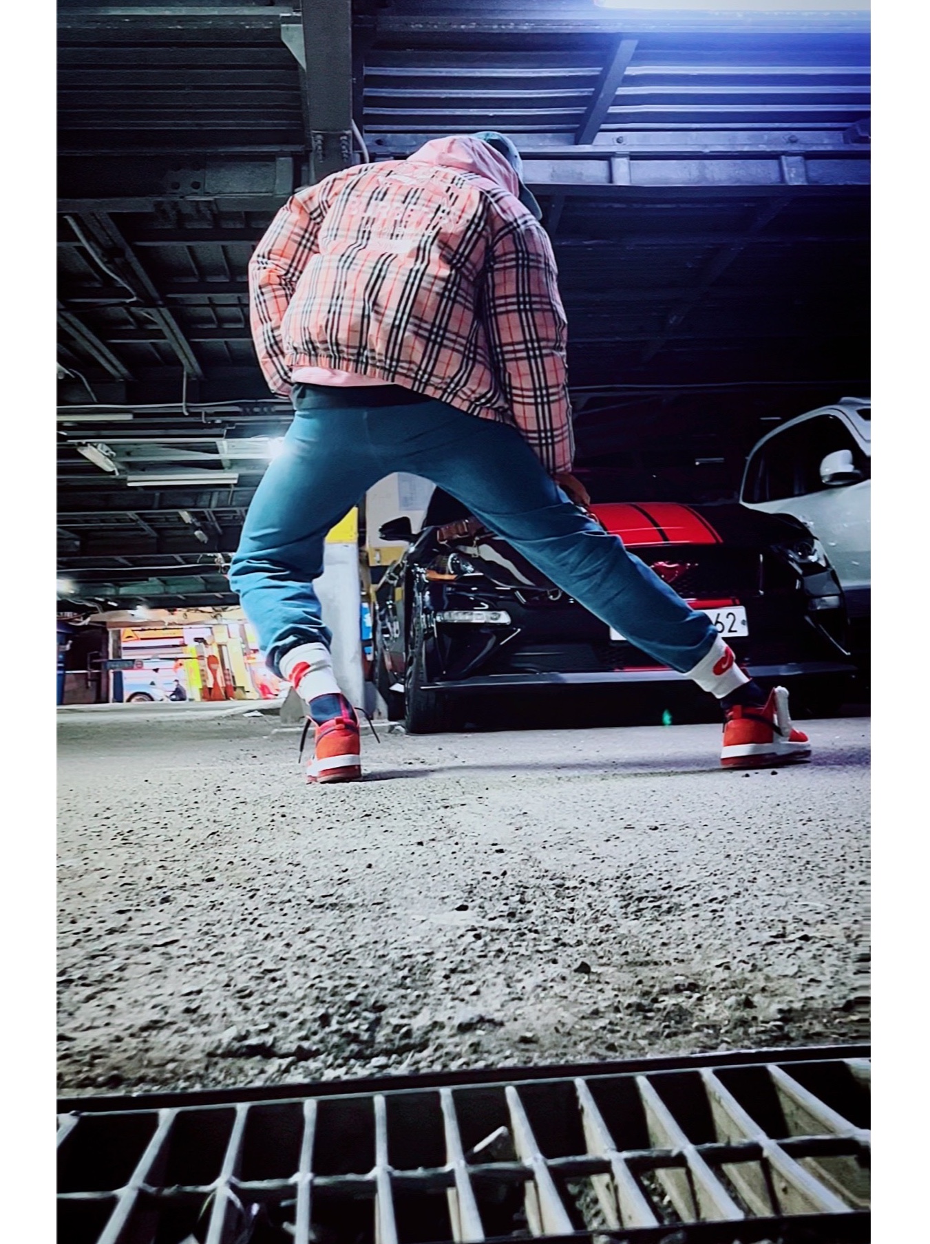 Supreme Washed Chino Twill Camp Cap Denim - 21FW, Supreme x Burberry Box Logo Hooded Sweatshirt Light Pink - 22SS 착용 스타일