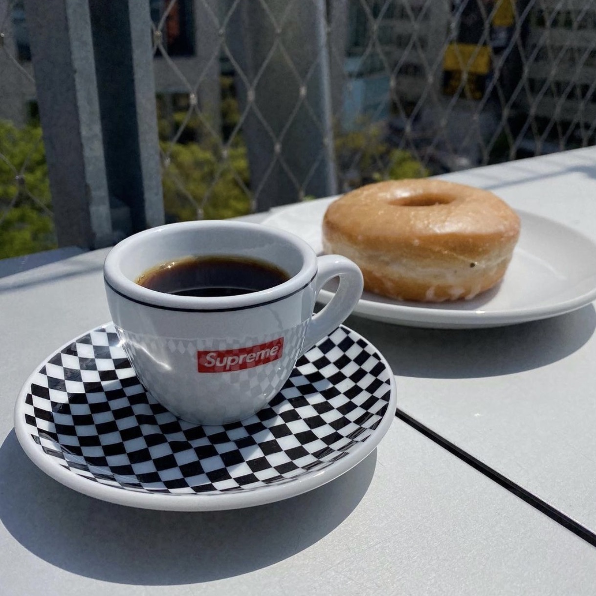 Supreme x IPA Porcellane Aosta Espresso Set Black (Set of 2) 착용 스타일 - 1