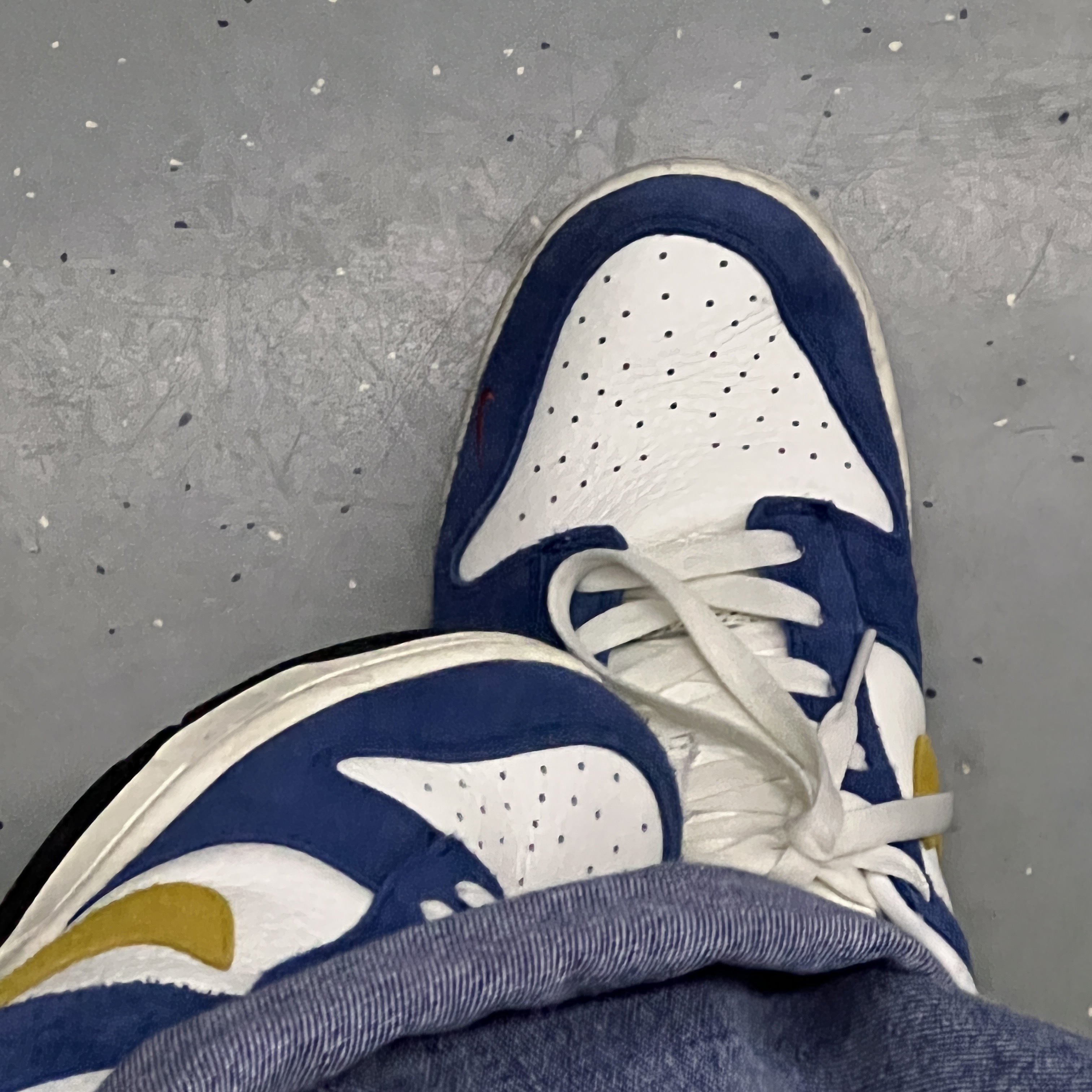 Nike x Kasina Dunk Low 80's Bus 착용 스타일