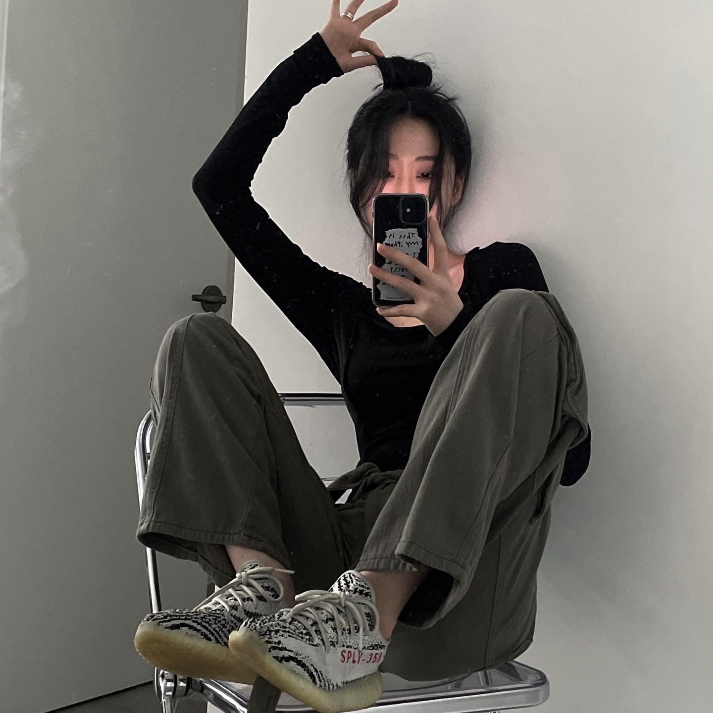 Adidas Yeezy Boost 350 V2 Zebra 2017/2019/2020 착용 스타일 - 2