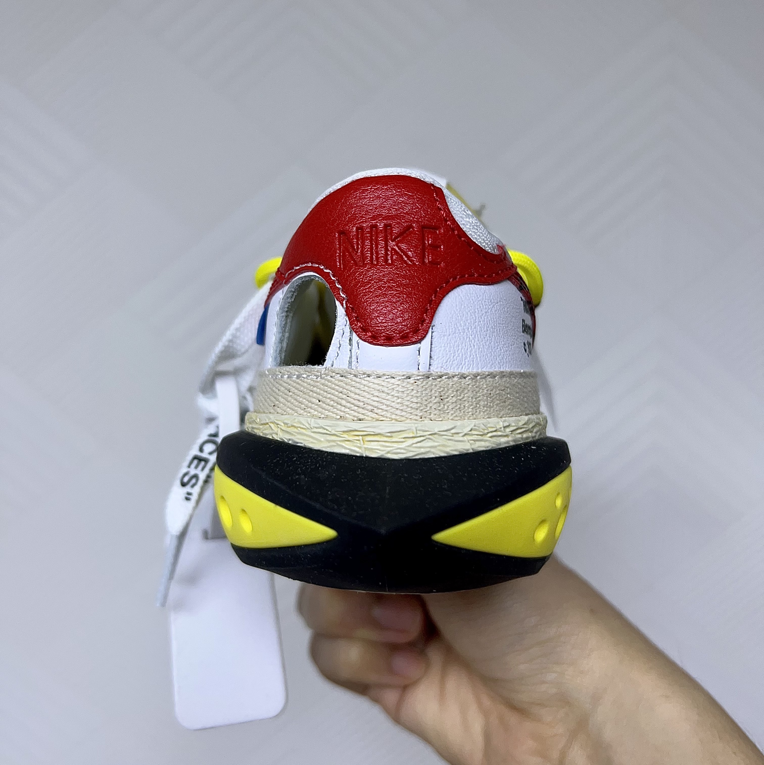 Nike x Off-White Blazer Low '77 White and University Red 착용 스타일 - 3