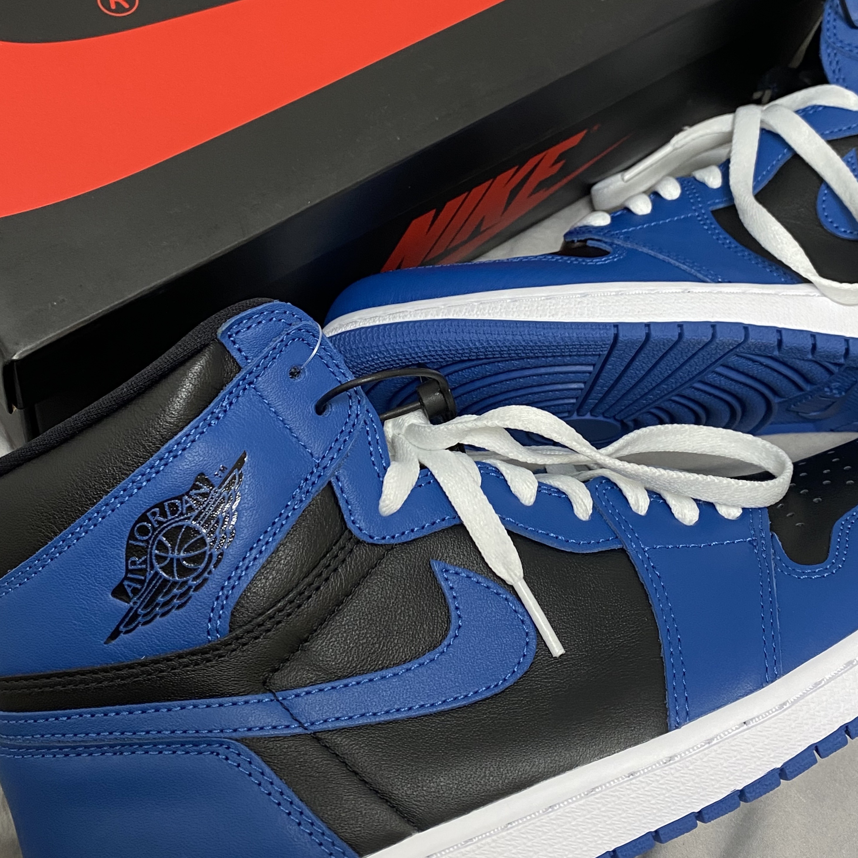 Jordan 1 Retro High OG Dark Marina Blue 착용 스타일 - 1