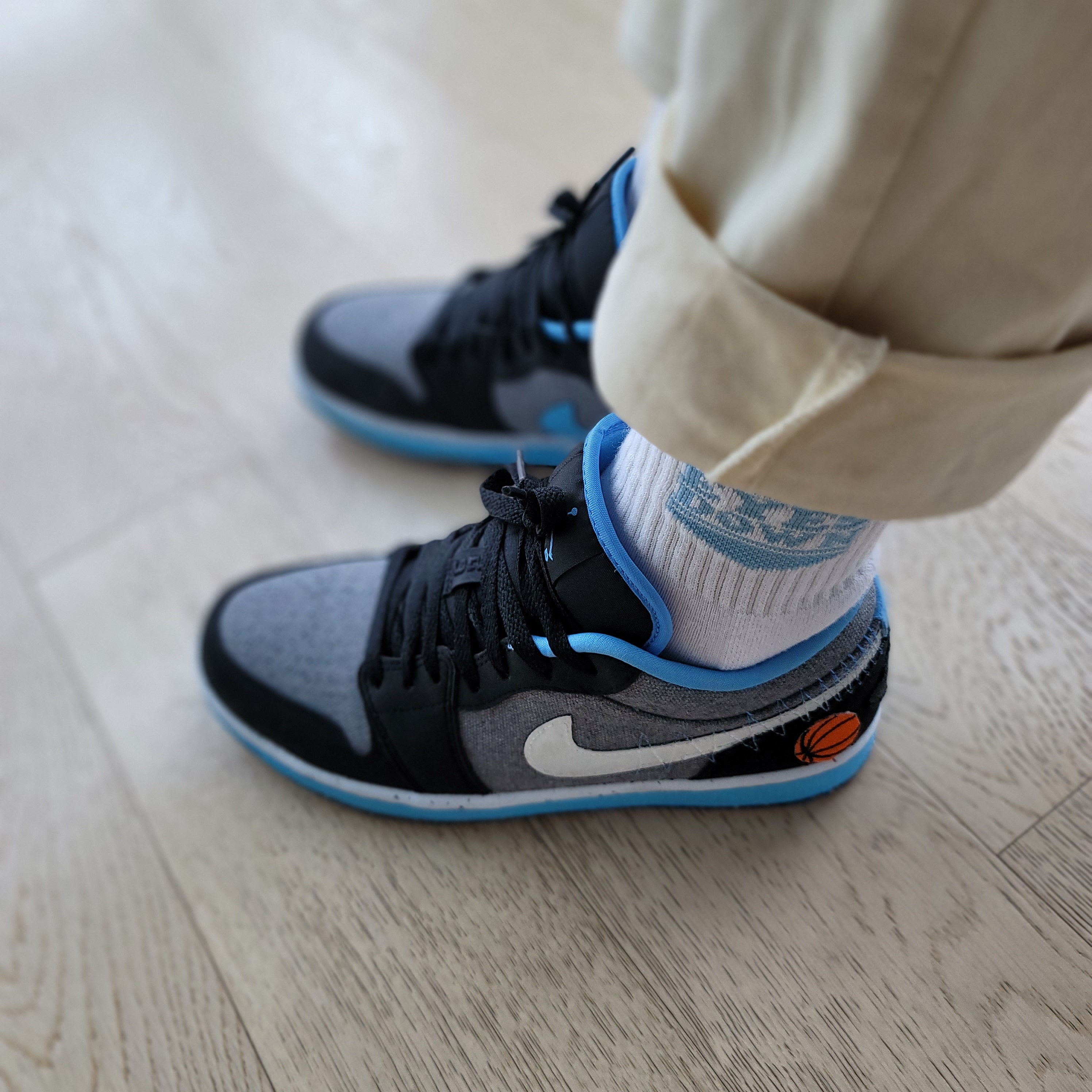 Jordan 1 Low SE Light Smoke Grey Black 착용 스타일 - 2