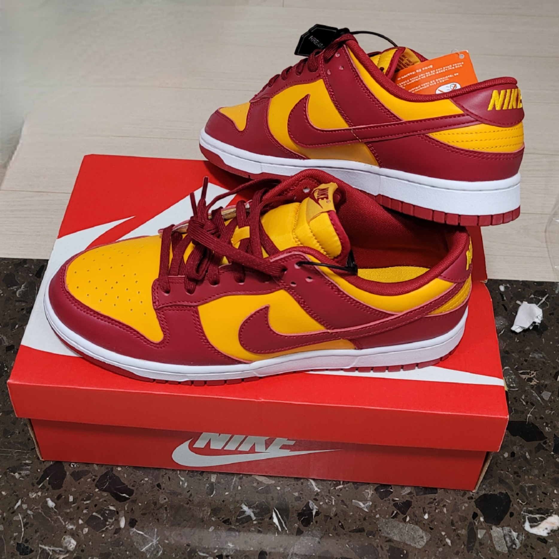 Nike Dunk Low Retro Championship Gold 착용 스타일