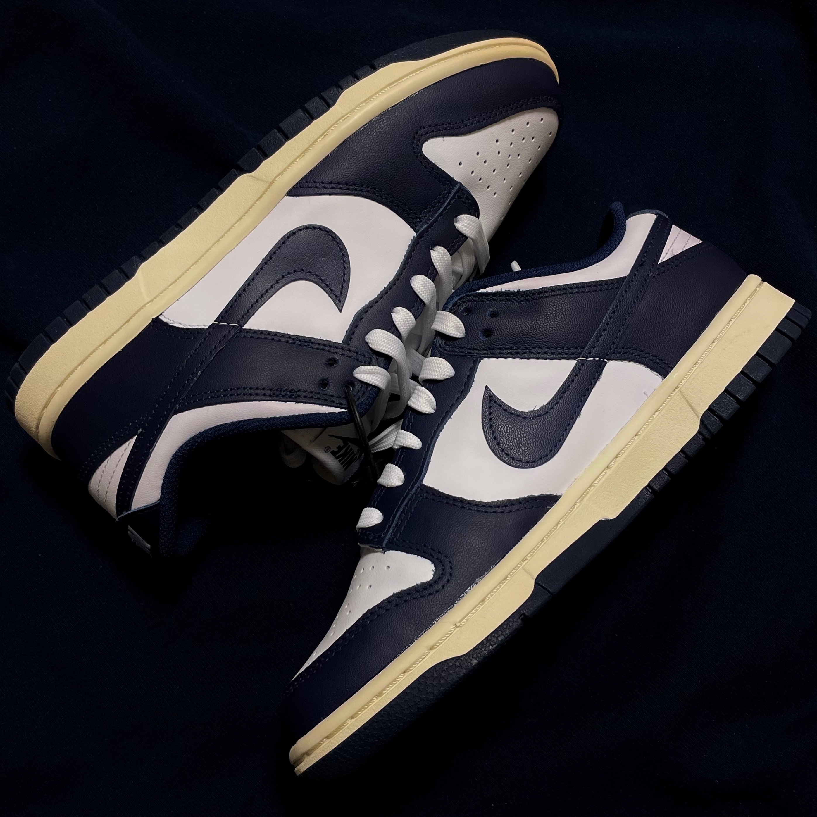 (W) Nike Dunk Low Vintage Midnight Navy 착용 스타일