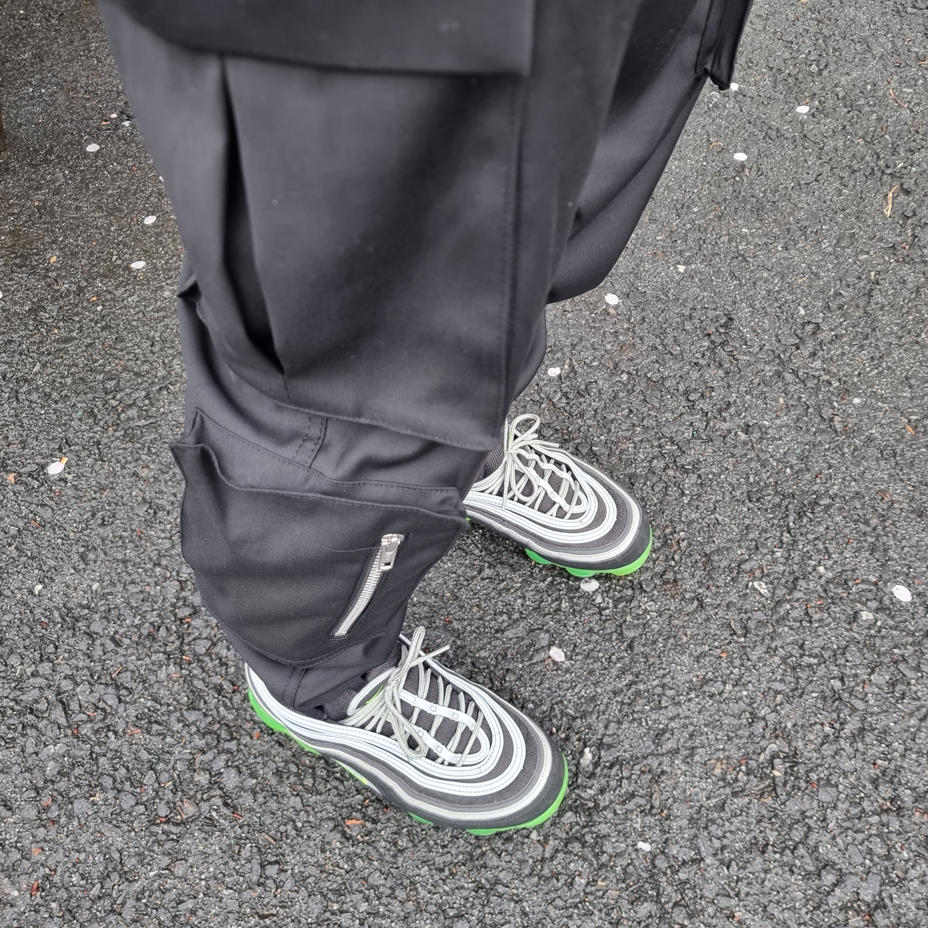 Nike Air VaporMax 97 Black Volt 착용 스타일 - 2