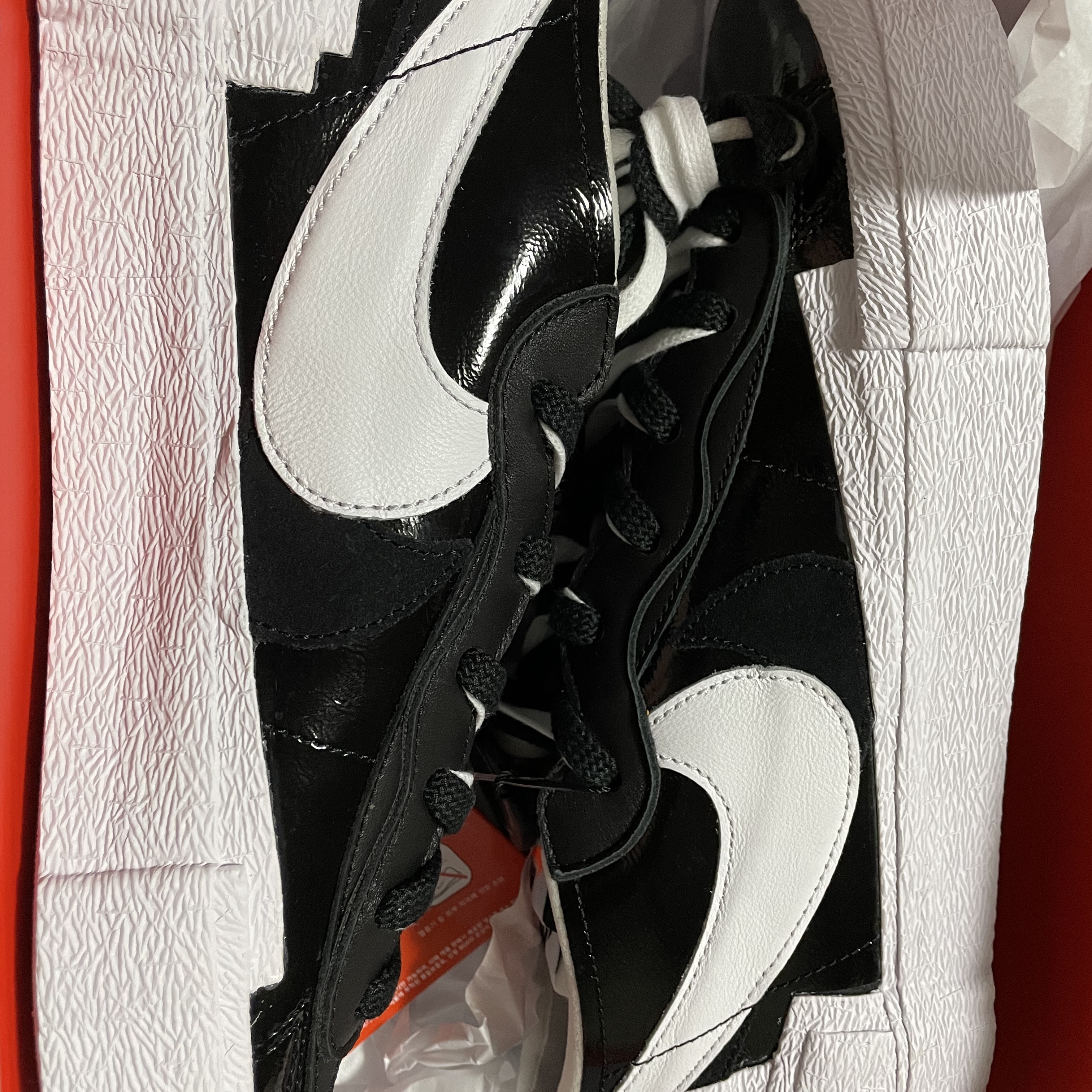 Nike x Sacai Blazer Low Black Patent Leather 착용 스타일