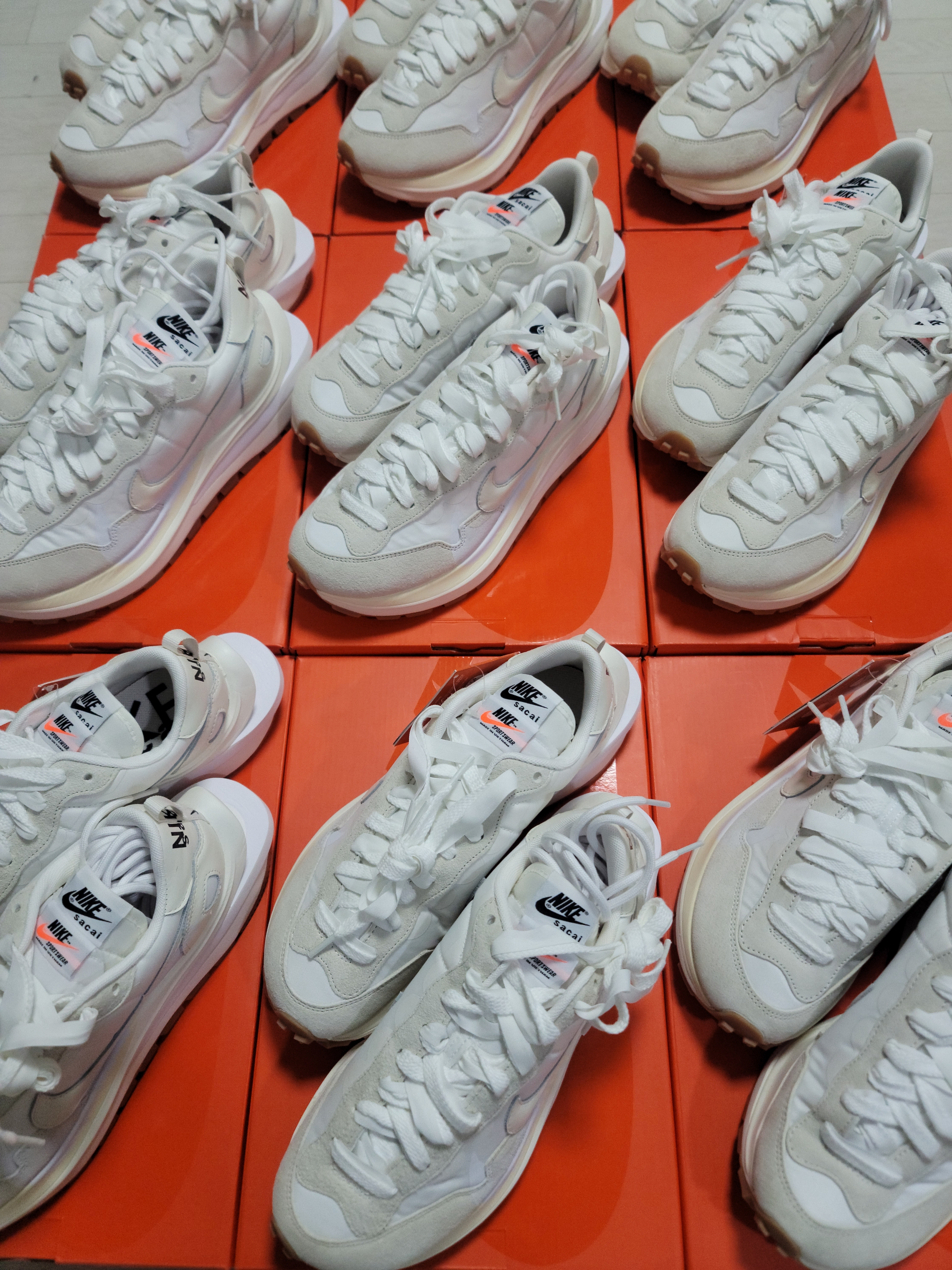 Nike x Sacai VaporWaffle White and Gum 착용 스타일 - 1