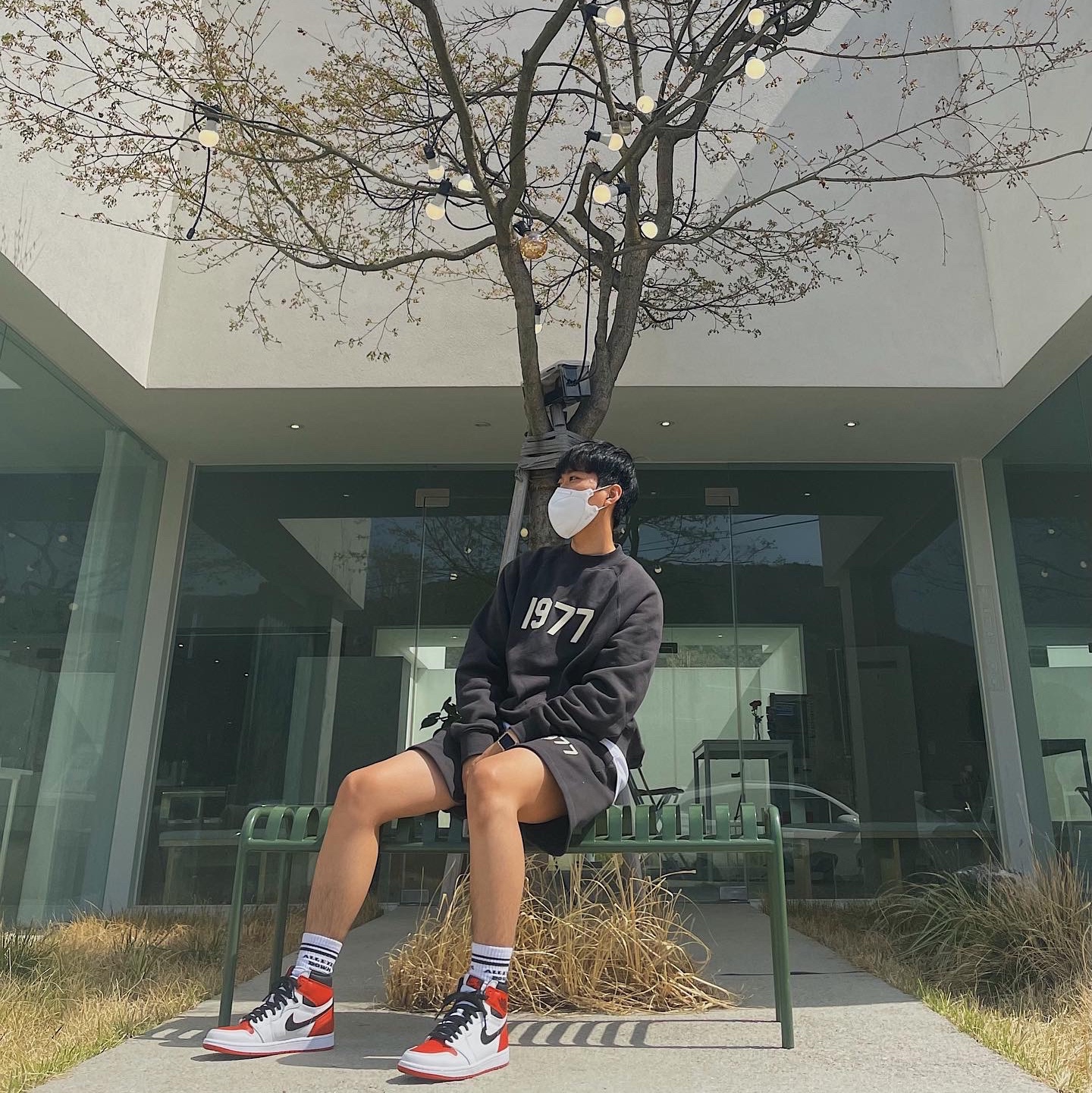 Essentials 1977 Shorts Iron - 22SS, Essentials 1977 Crewneck Sweatshirt Iron - 22SS 착용 스타일 - 2