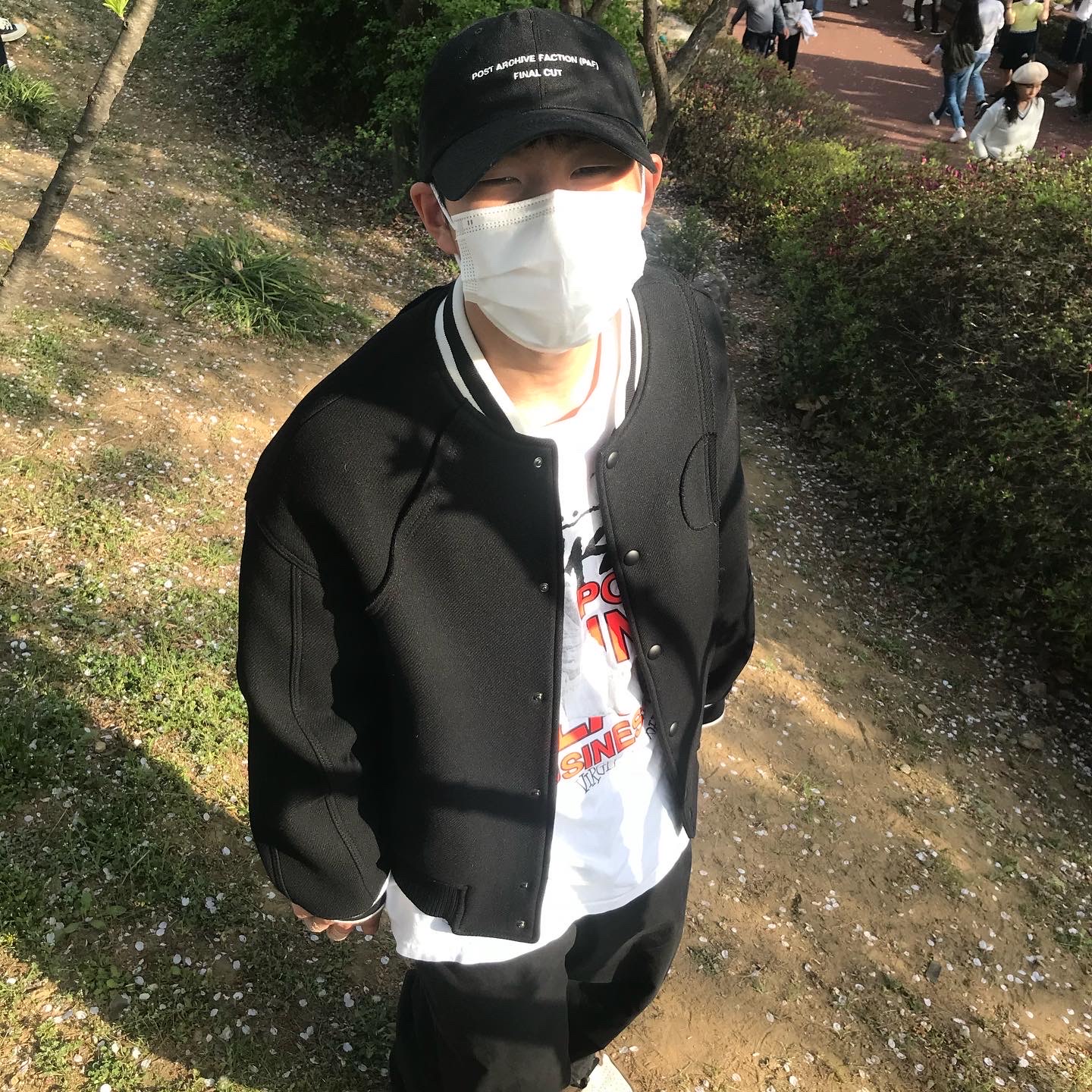 Zara x Ader Error Wool Blend Bomber Black, Stussy x Off-White 40 WT T-Shirt 착용 스타일 - 1