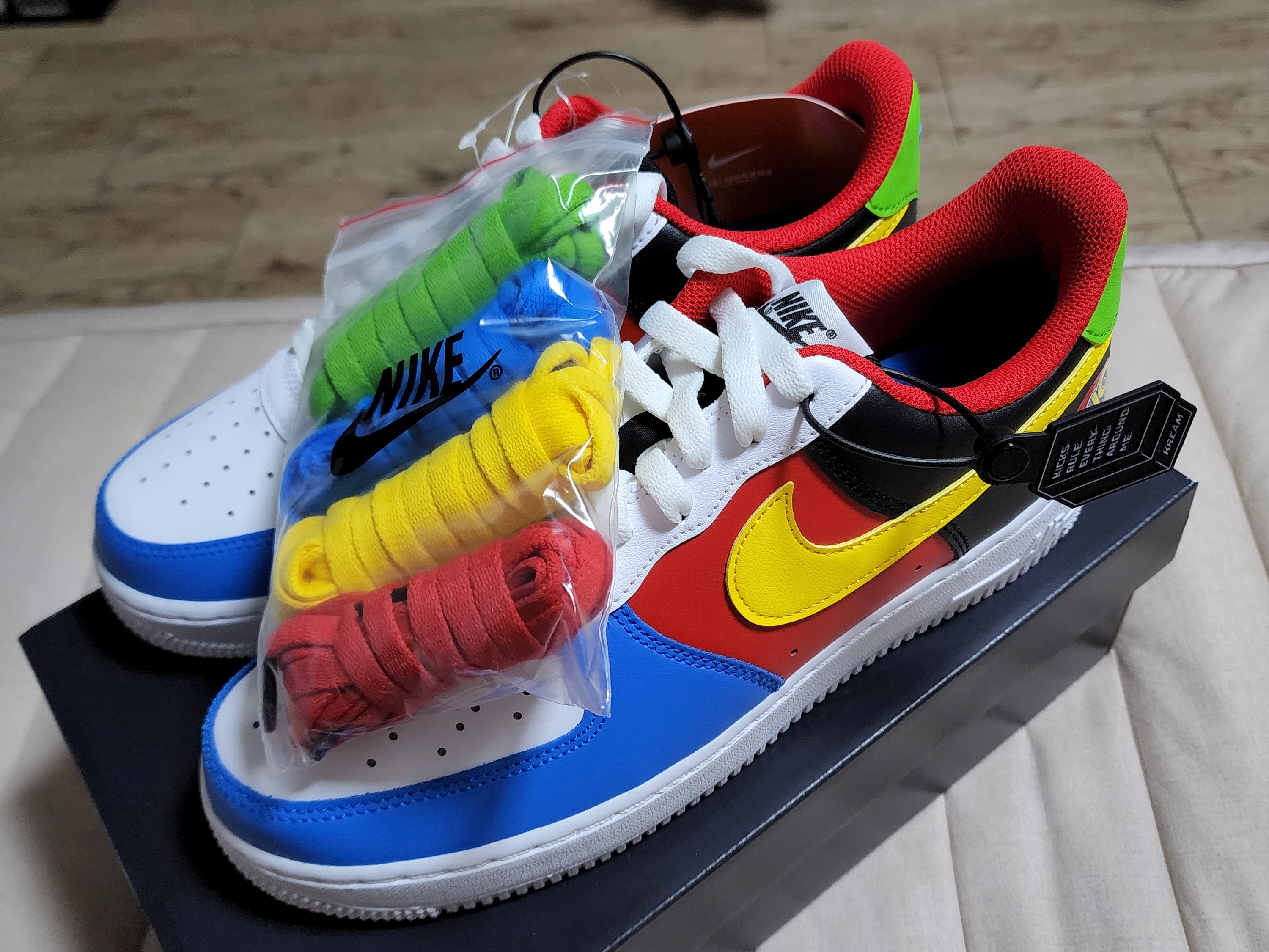 Nike x UNO Air Force 1 '07 QS White Yellow Zest 착용 스타일 - 2
