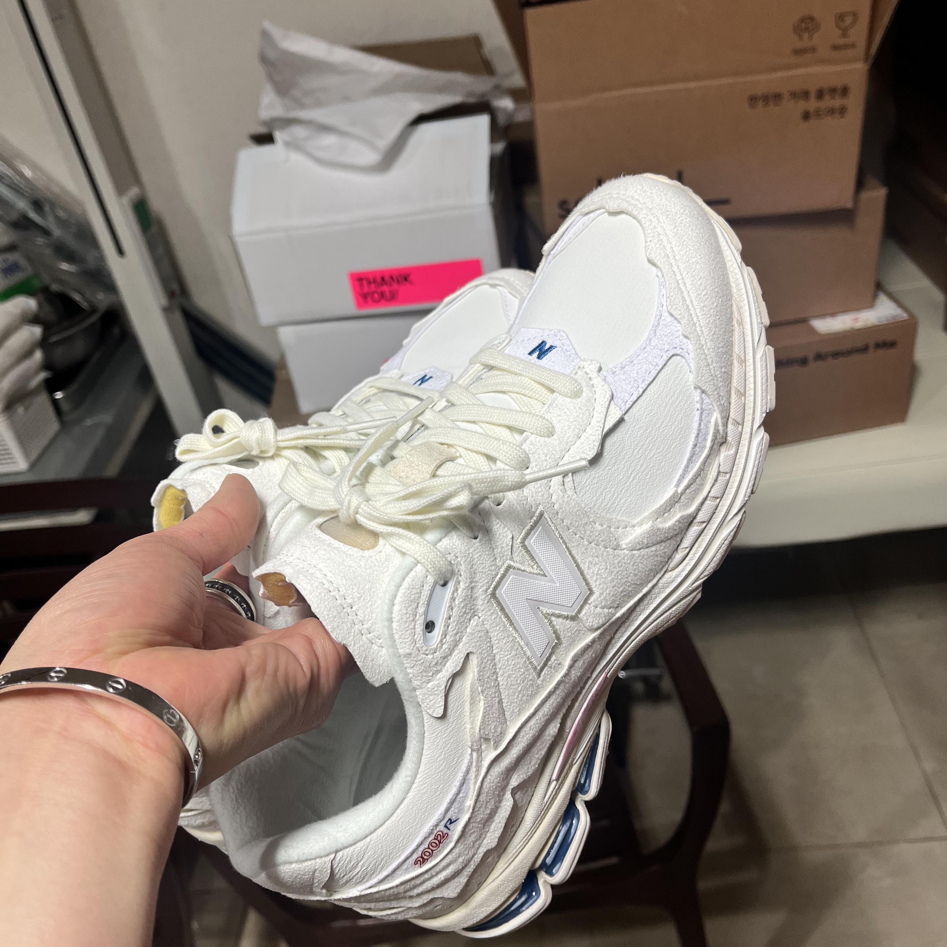 New Balance 2002R Protection Pack Sea Salt 착용 스타일