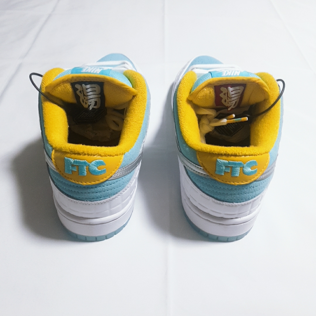 Nike x FTC SB Dunk Low Pro QS Lagoon Pulse 착용 스타일 - 3