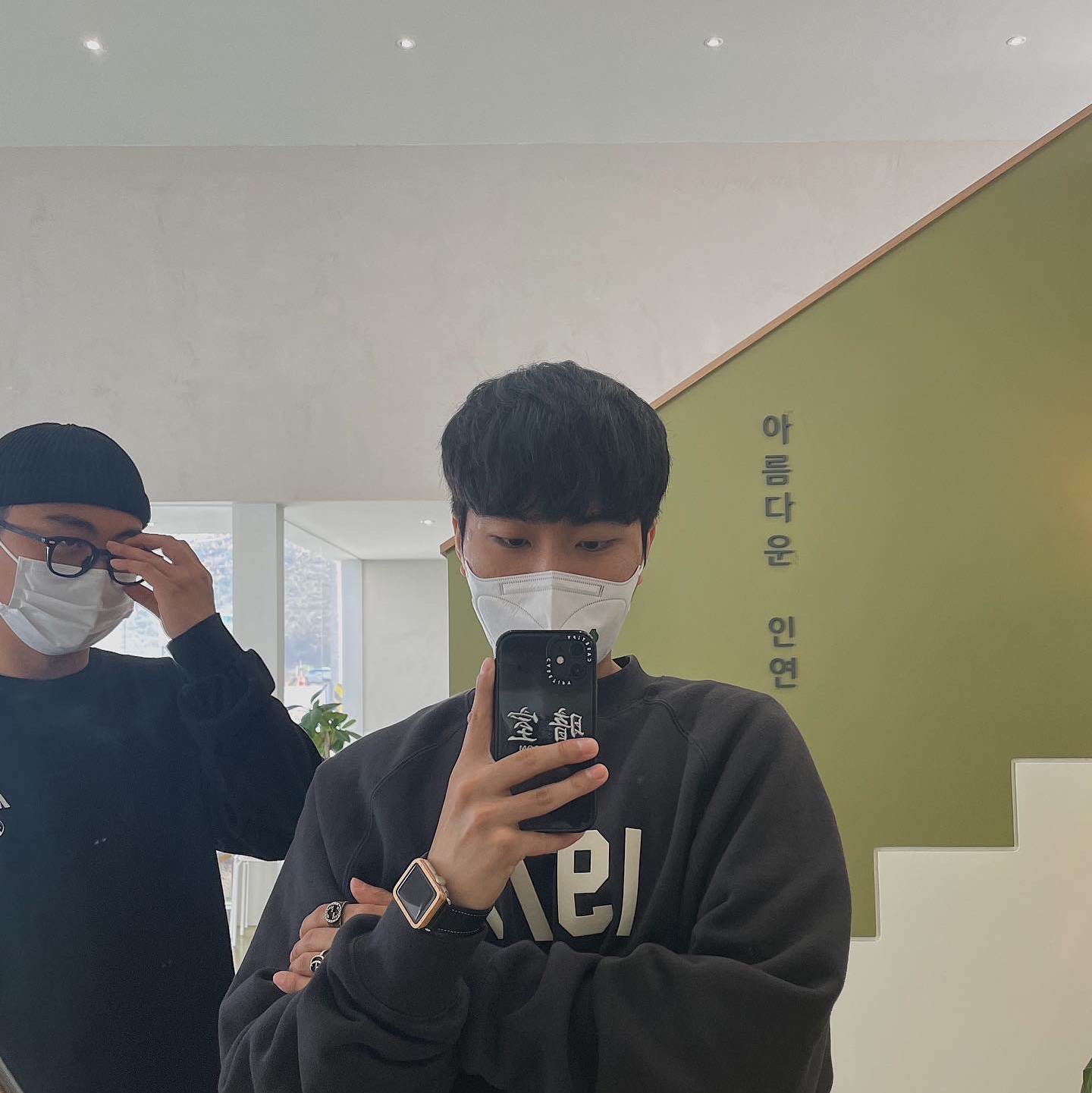 Essentials 1977 Shorts Iron - 22SS, Essentials 1977 Crewneck Sweatshirt Iron - 22SS 착용 스타일 - 4