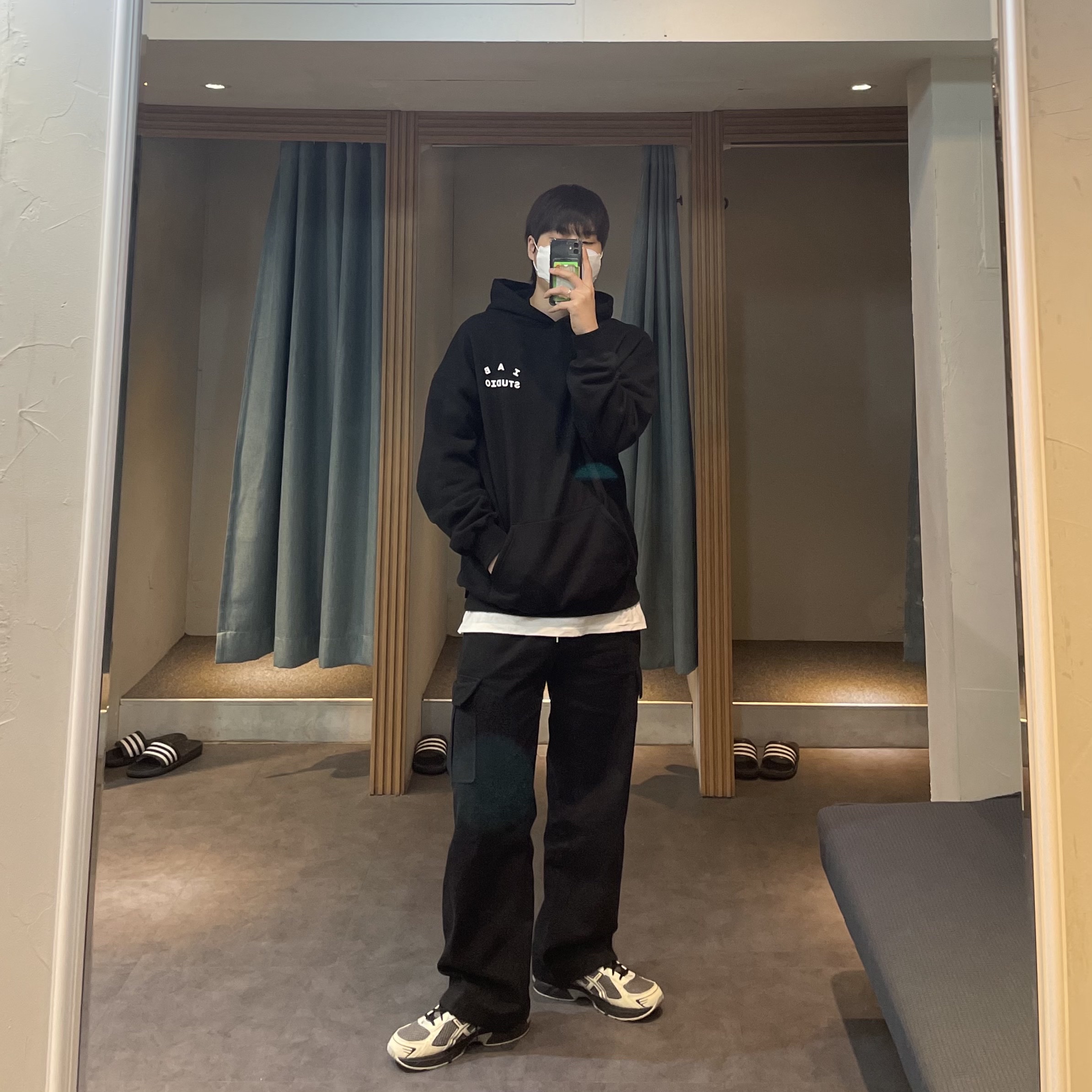 Asics x I4P Gel-1130 Mink Glacier Grey, IAB Studio Hoodie Black White 착용 스타일