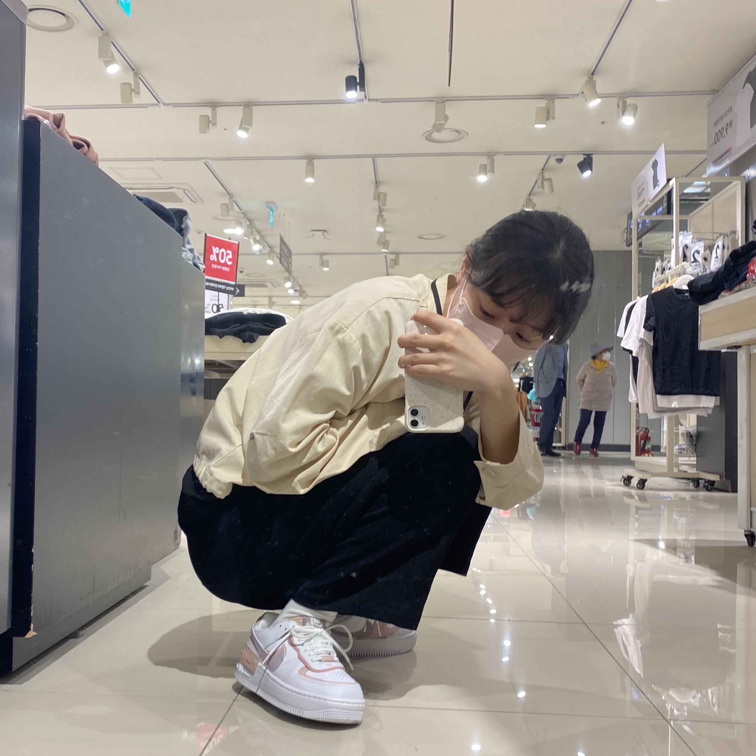 (W) Nike Air Force 1 Shadow White Pink Oxford 착용 스타일 - 1