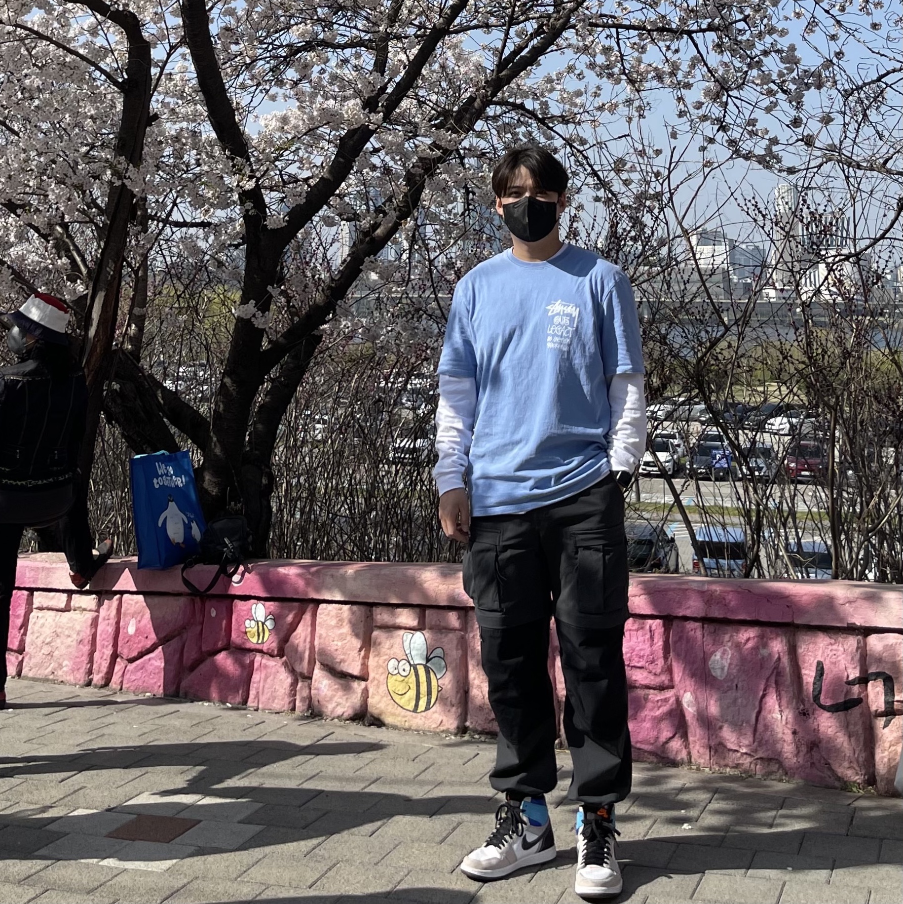 Stussy x Our Legacy Surfman T-Shirt Blue - 21SS, Nike ACG Smith Summit Cargo Pants Dark Smoke Grey - Asia 착용 스타일