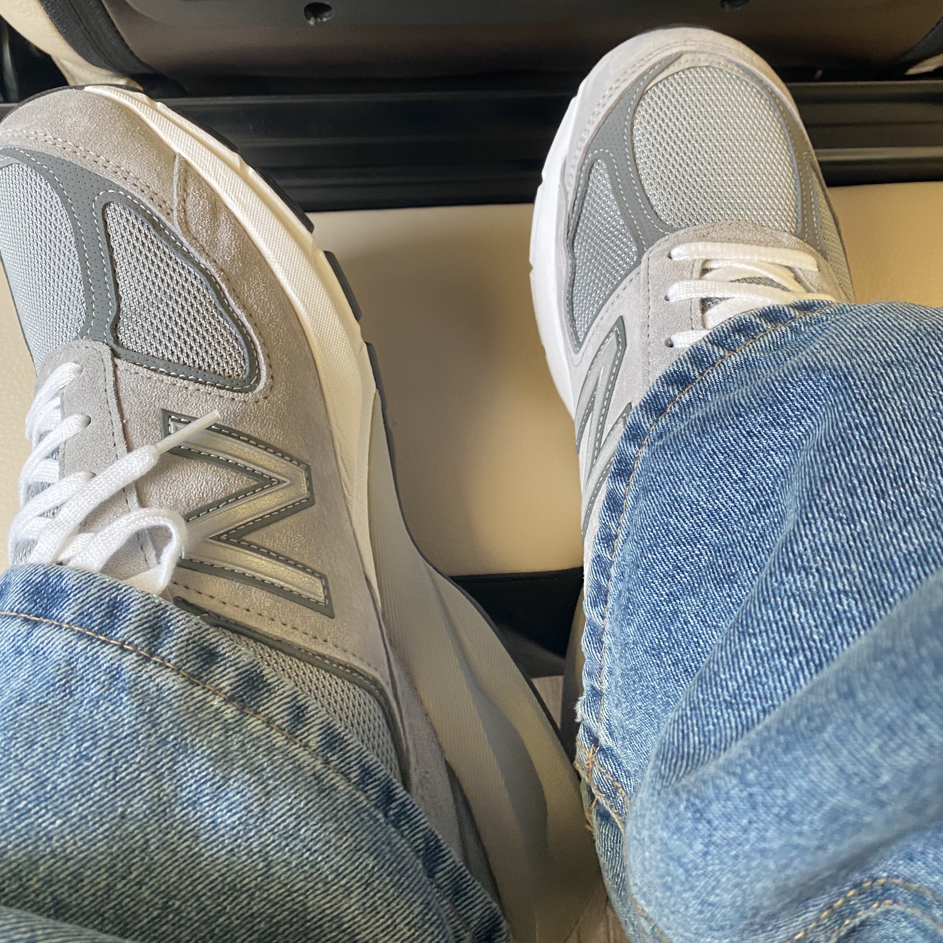 New Balance 990v5 Made in USA Grey - D Standard 착용 스타일