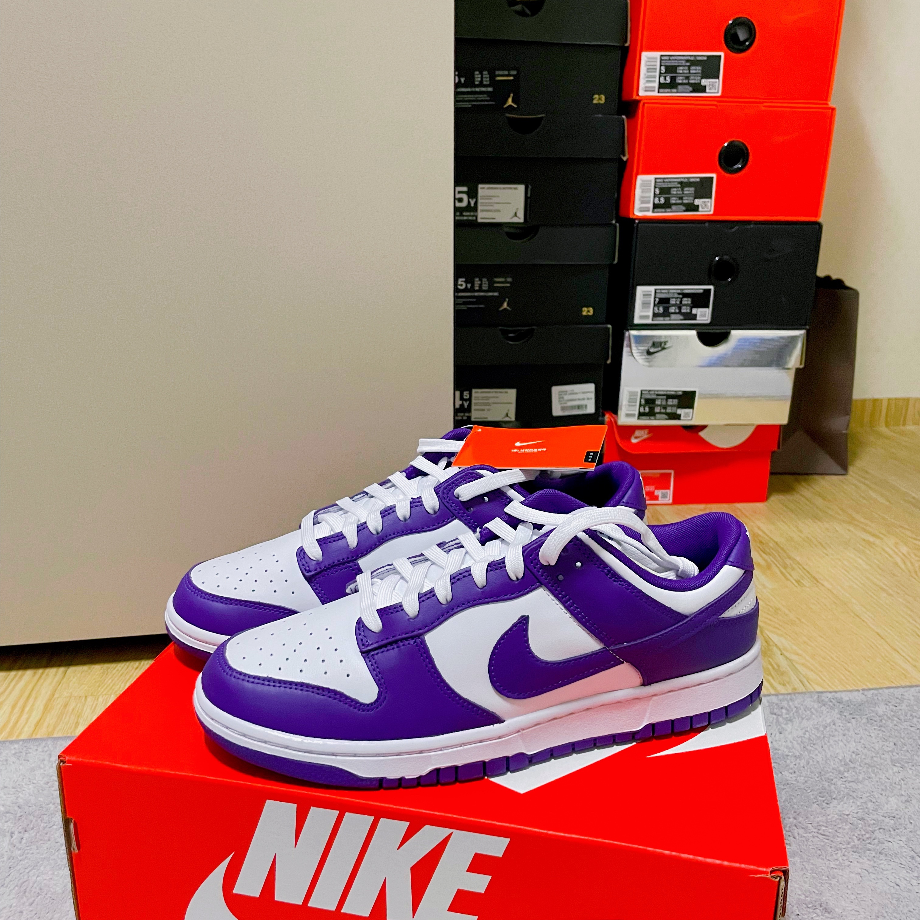 Nike Dunk Low Retro Championship Court Purple 착용 스타일