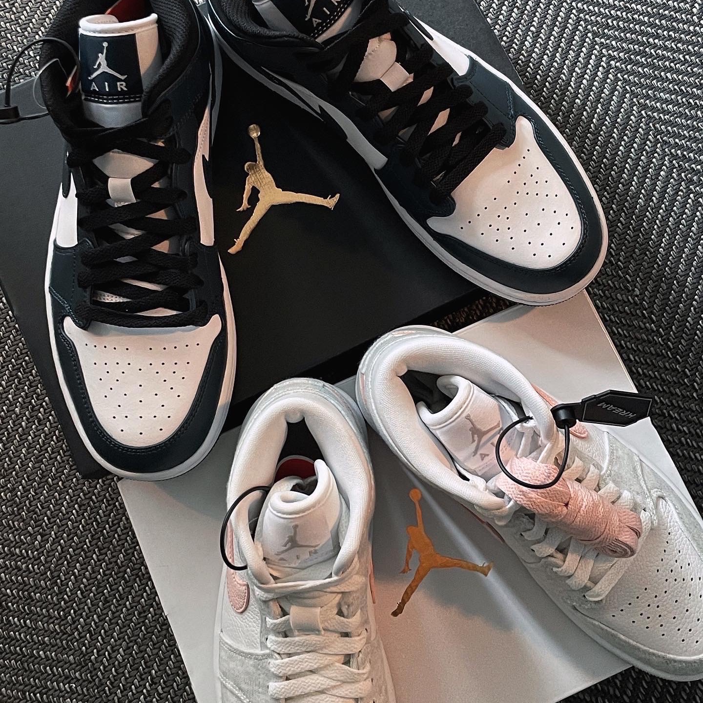 (W) Jordan 1 Mid SE Light Iron Ore, Jordan 1 Mid Dark Teal 착용 스타일 - 2