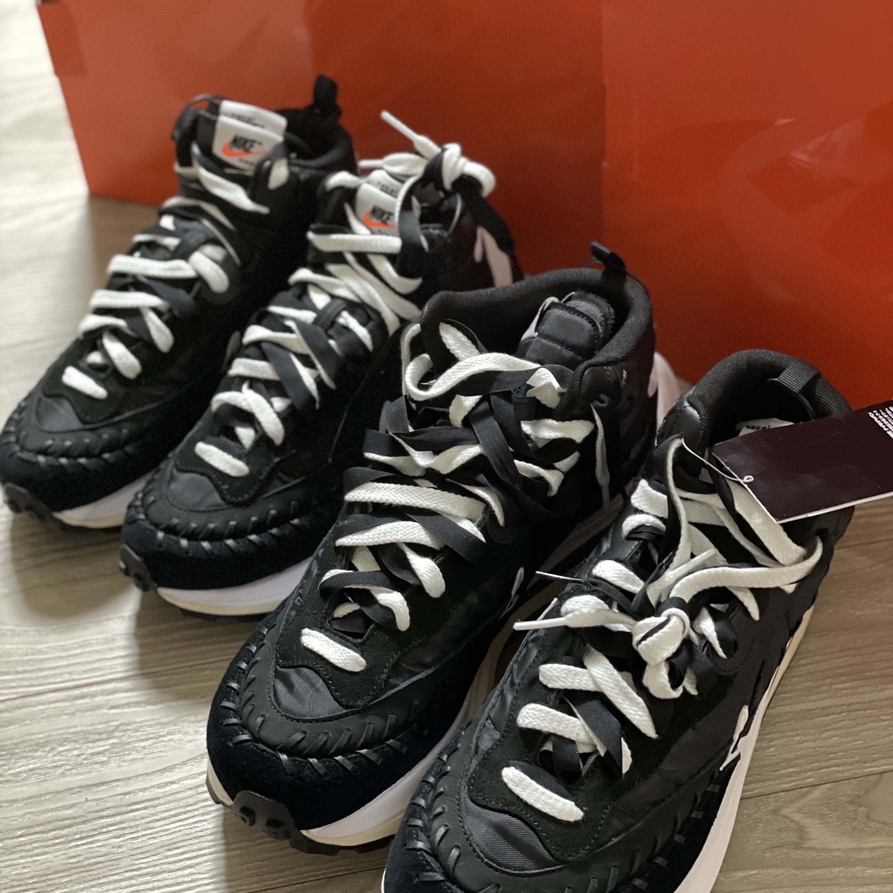 Nike x Sacai x Jean Paul Gaultier VaporWaffle Black White 착용 스타일
