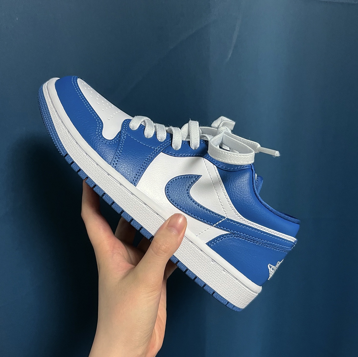 (W) Jordan 1 Low White Dark Marina Blue 착용 스타일