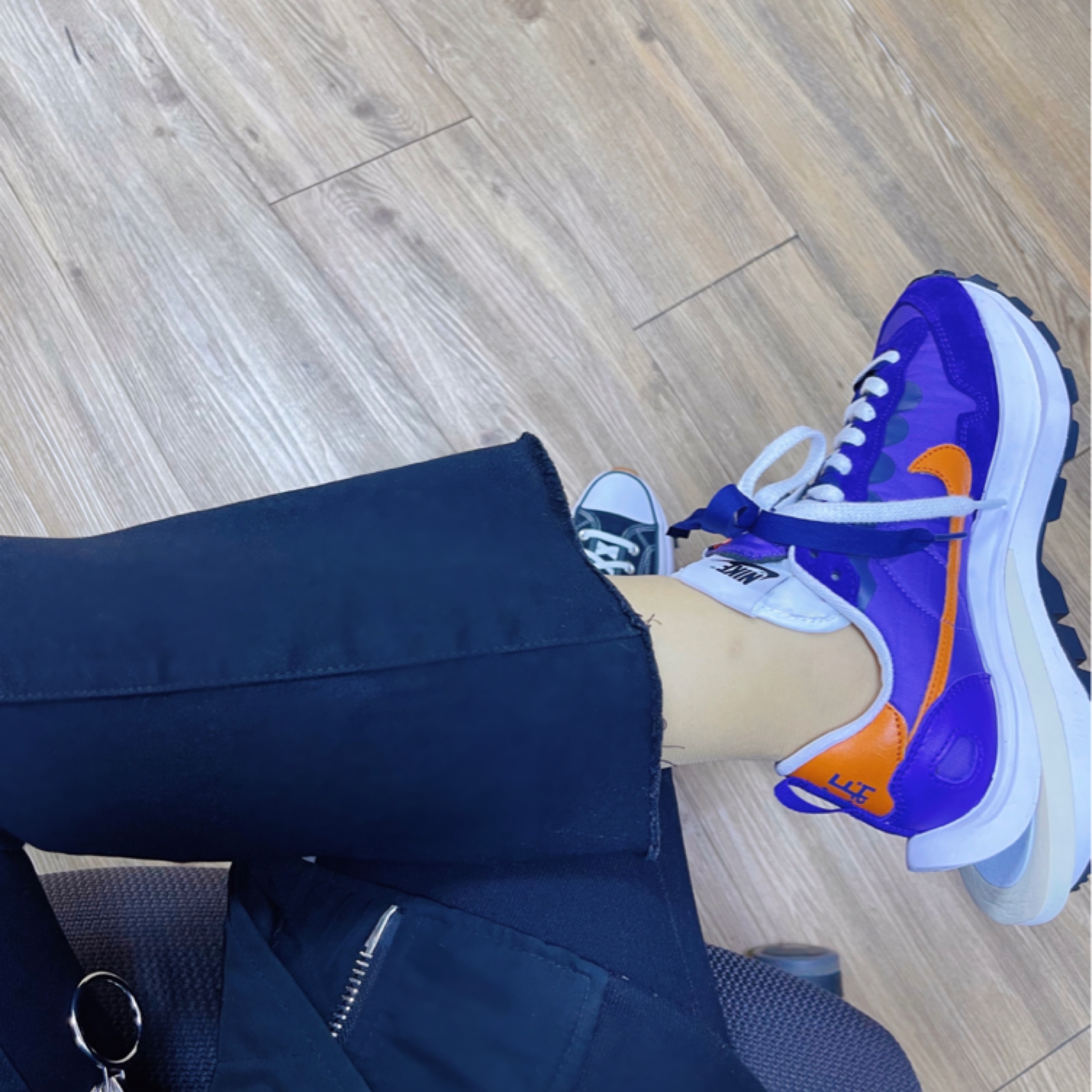Nike x Sacai VaporWaffle Dark Iris 착용 스타일