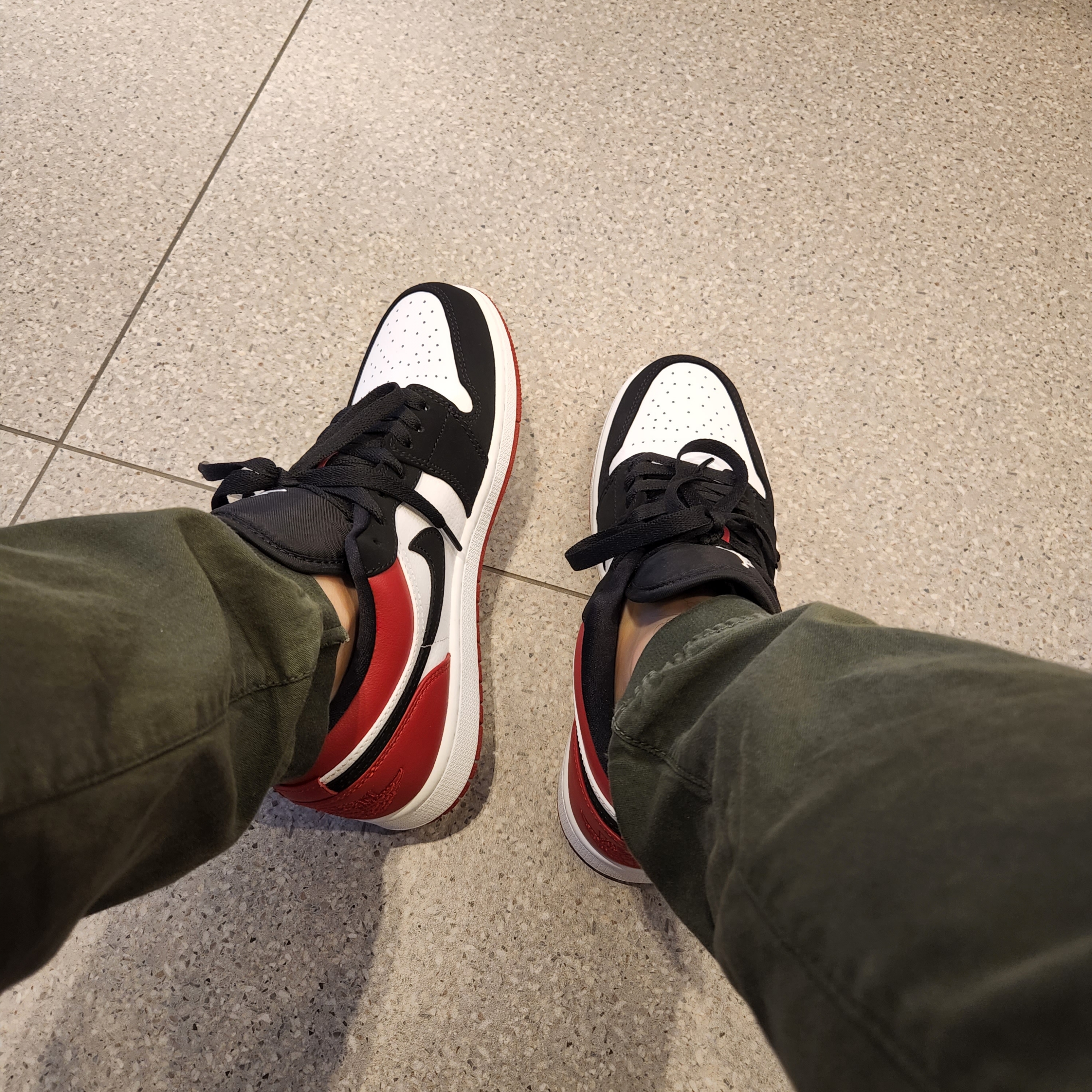 Jordan 1 Low Black Toe 착용 스타일