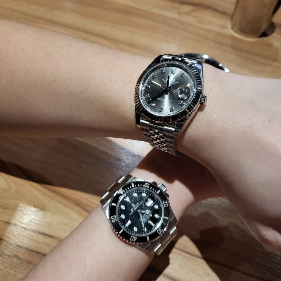 Rolex Submariner Date 41mm 126610LN Black Oyster, Rolex Datejust 41mm 126334 Slate Diamond-Set Jubilee 착용 스타일