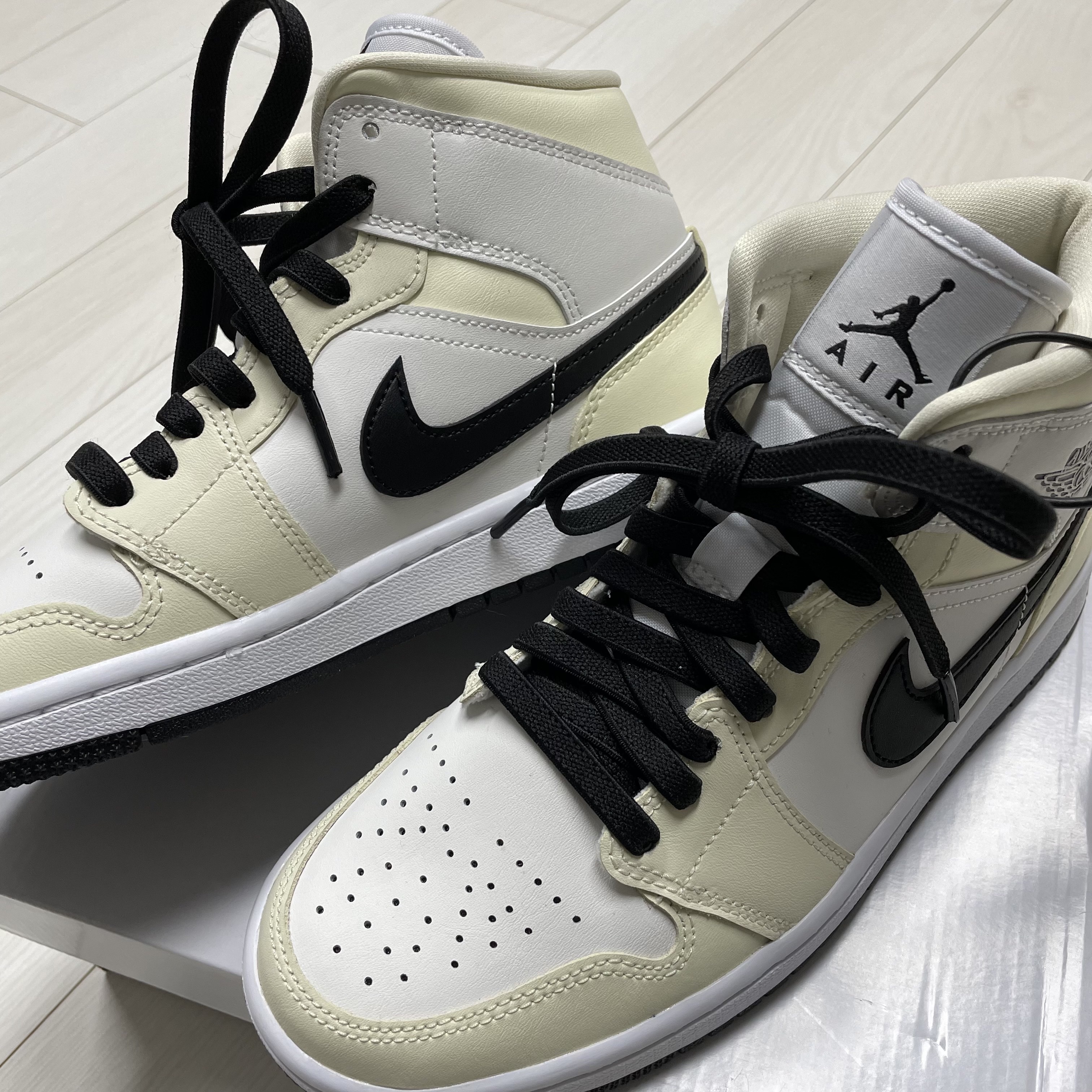 (W) Jordan 1 Mid Coconut Milk 착용 스타일