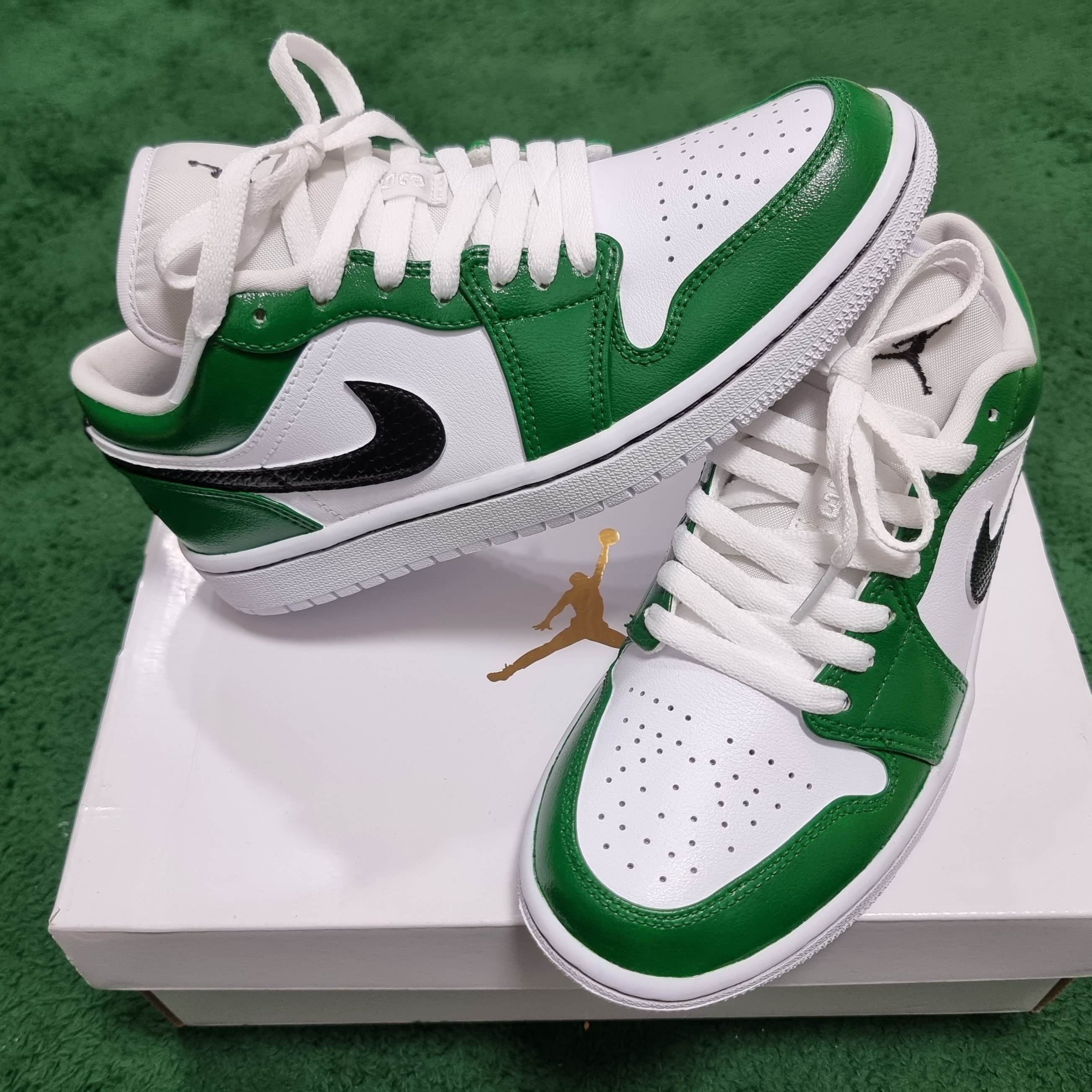 (W) Jordan 1 Low Triple White 2020 착용 스타일 - 2